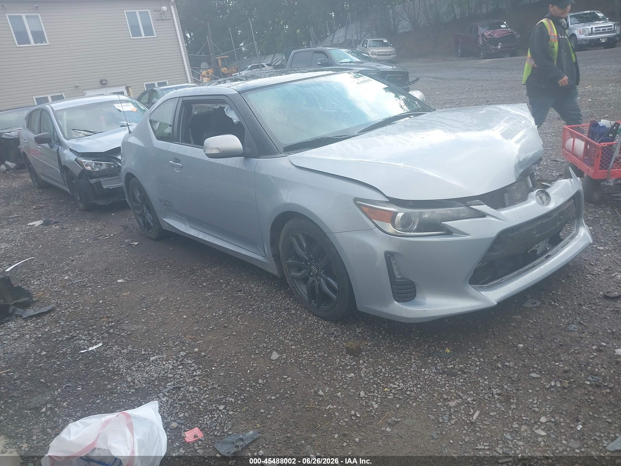 2014 Scion tC, VIN JTKJF5C76E3072408 — Front end