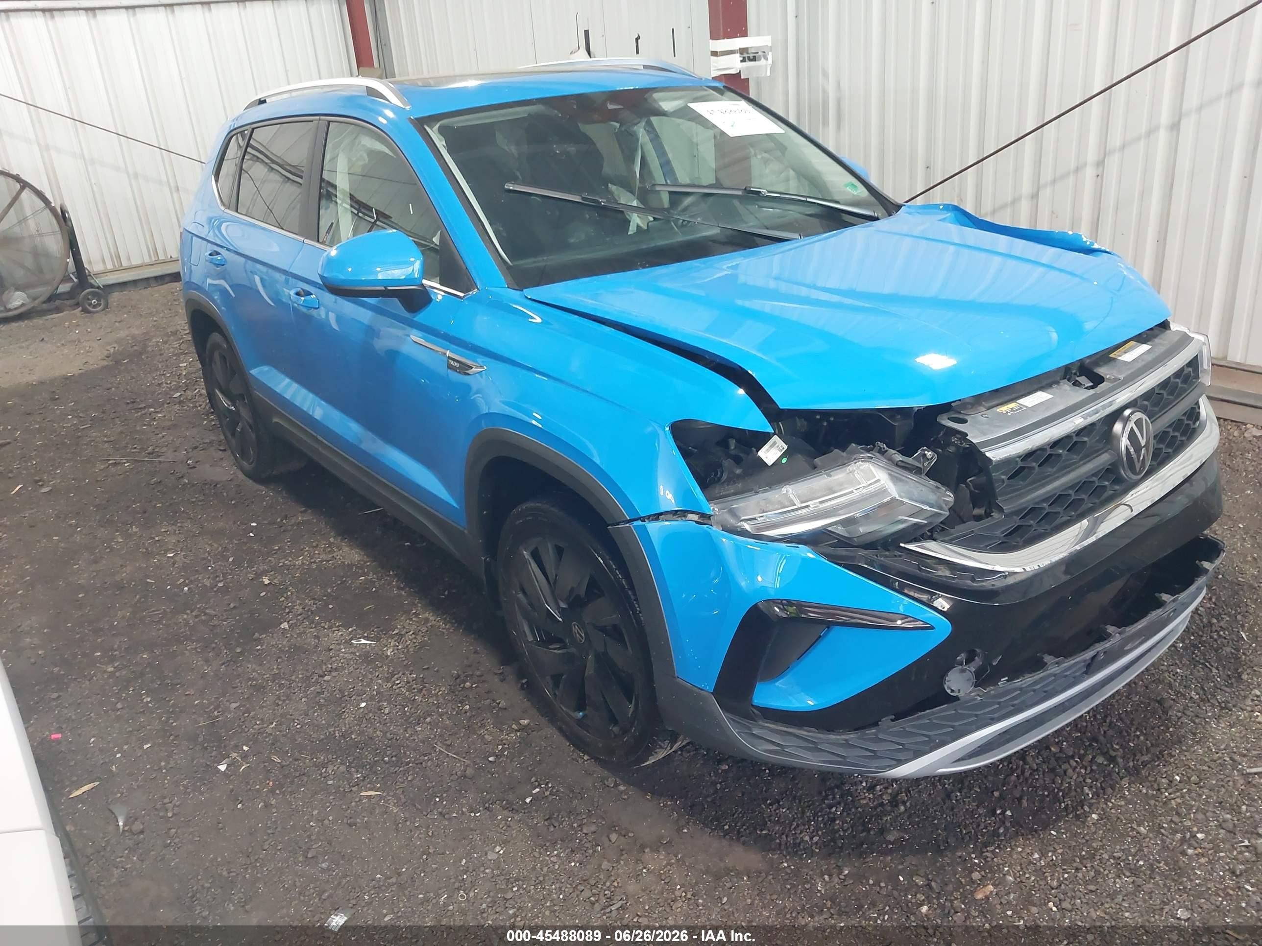 2024 Volkswagen Taos SE, VIN 3VVVX7B28RM039455 — Front end