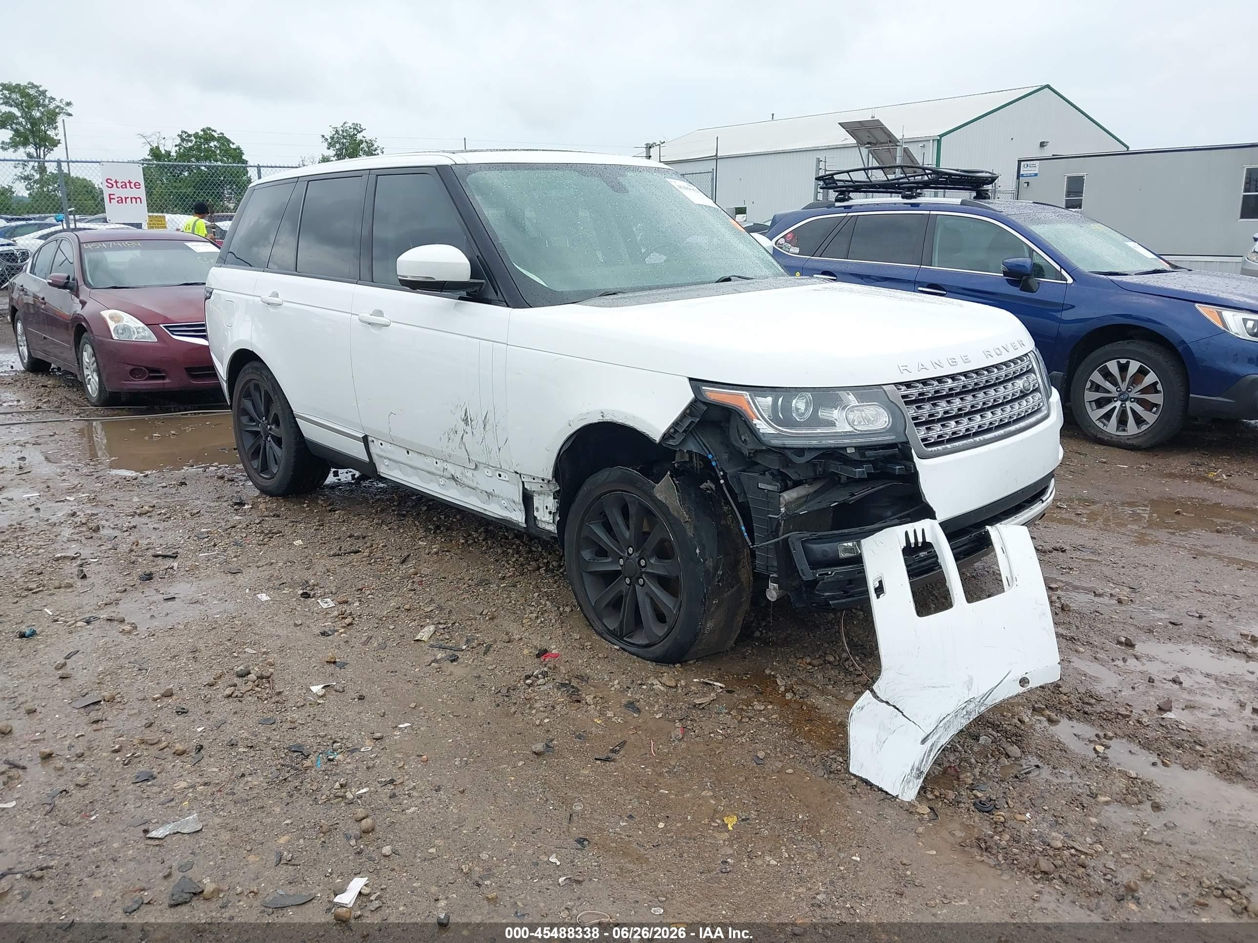 2015 Land Rover Range Rover HSE, VIN SALGS2VF5FA212552 — Front end
