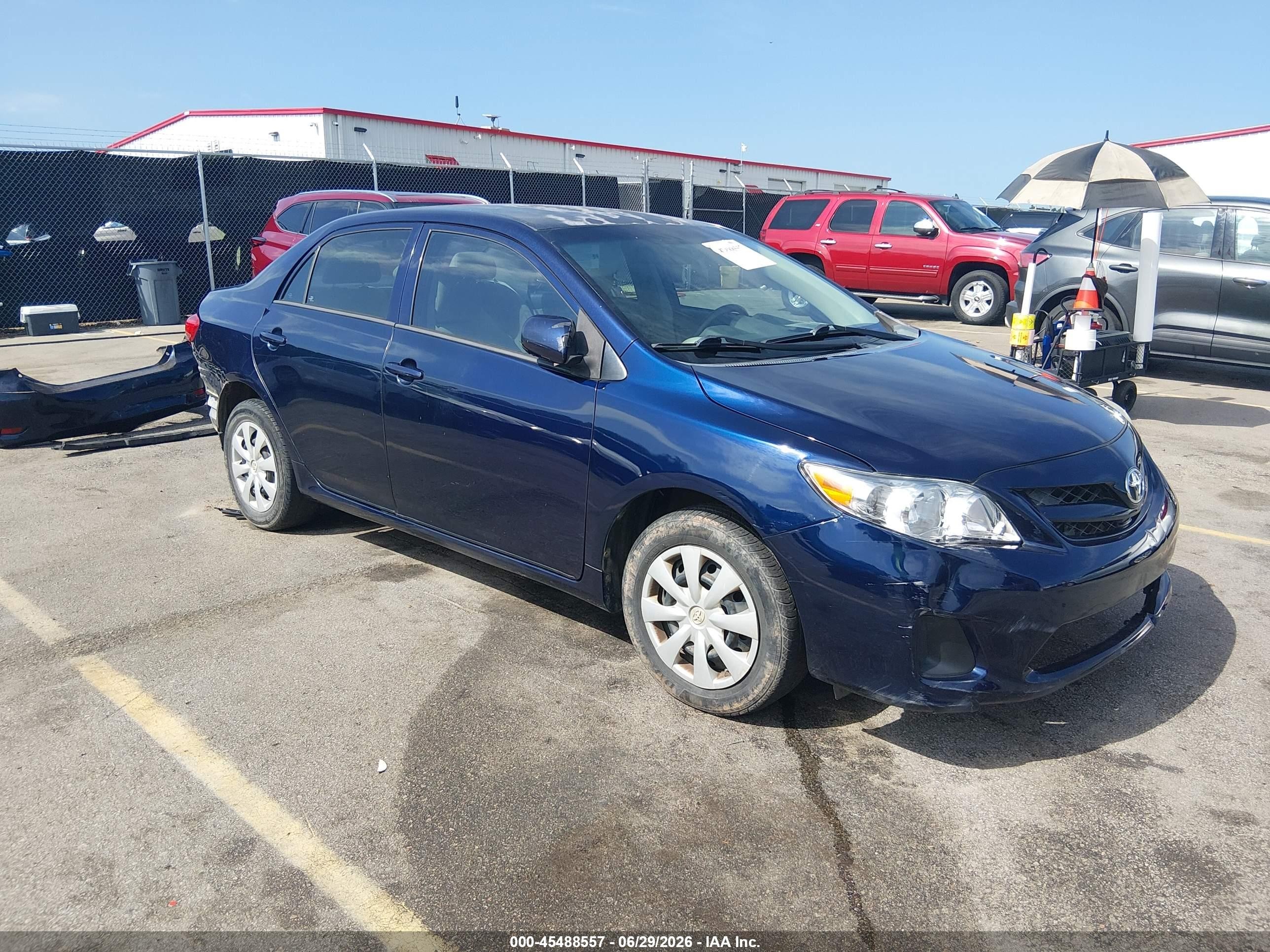 2013 Toyota Corolla S, VIN 2T1BU4EE4DC986752 — Зад