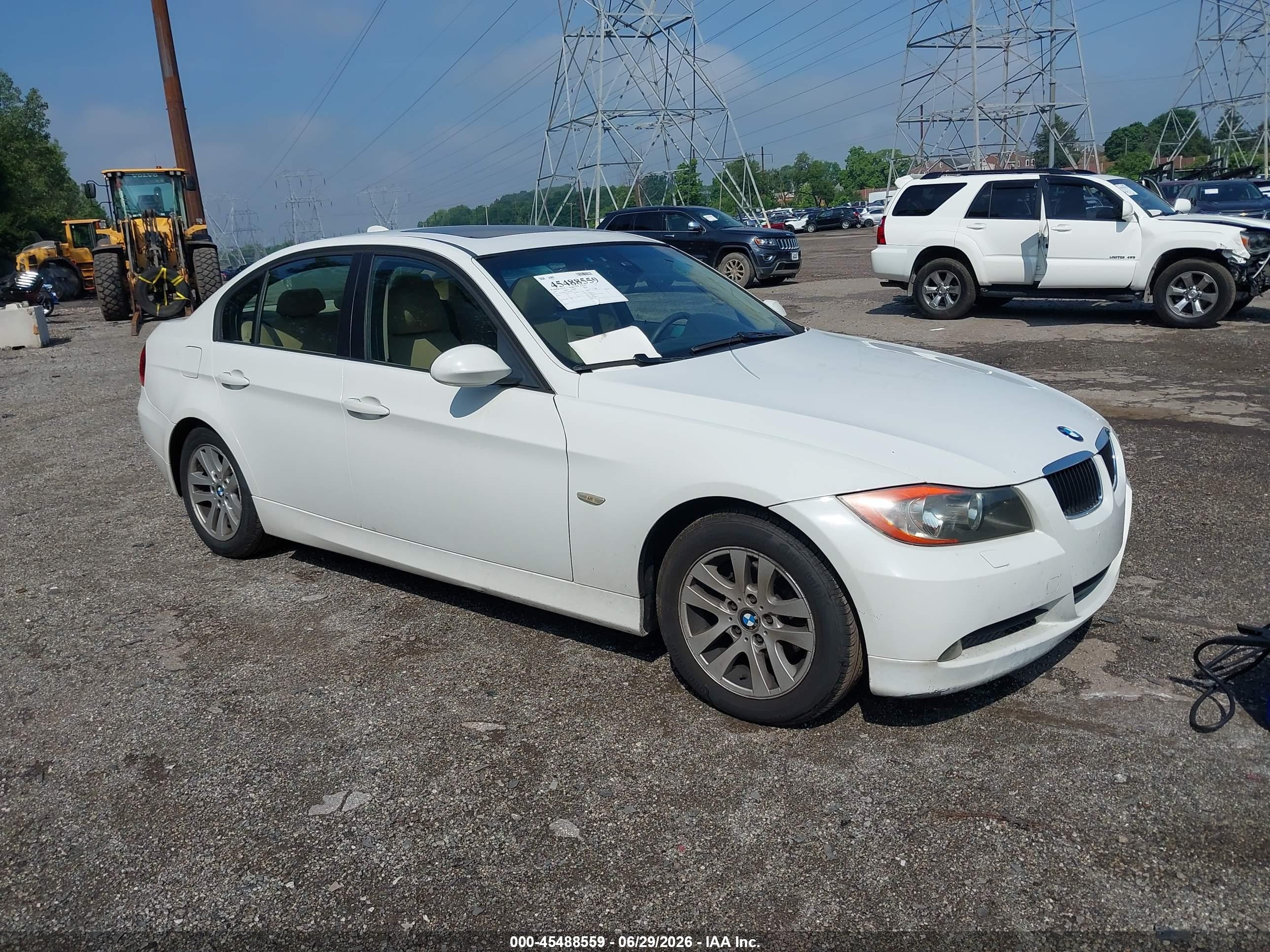 2007 BMW 3 Series 328xi, VIN WBAVC93557KX61787 — Обычный износ