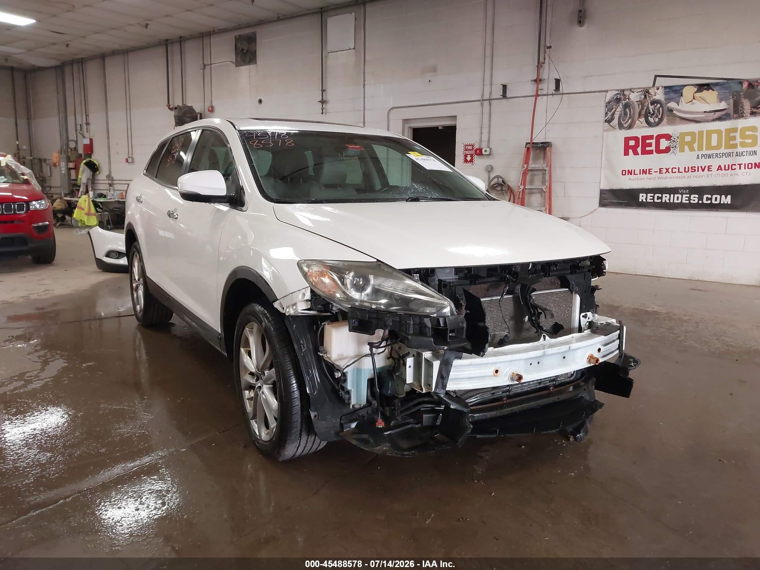 2013 Mazda CX-9 Grand Touring, VIN JM3TB3DVXD0418223 — Перед