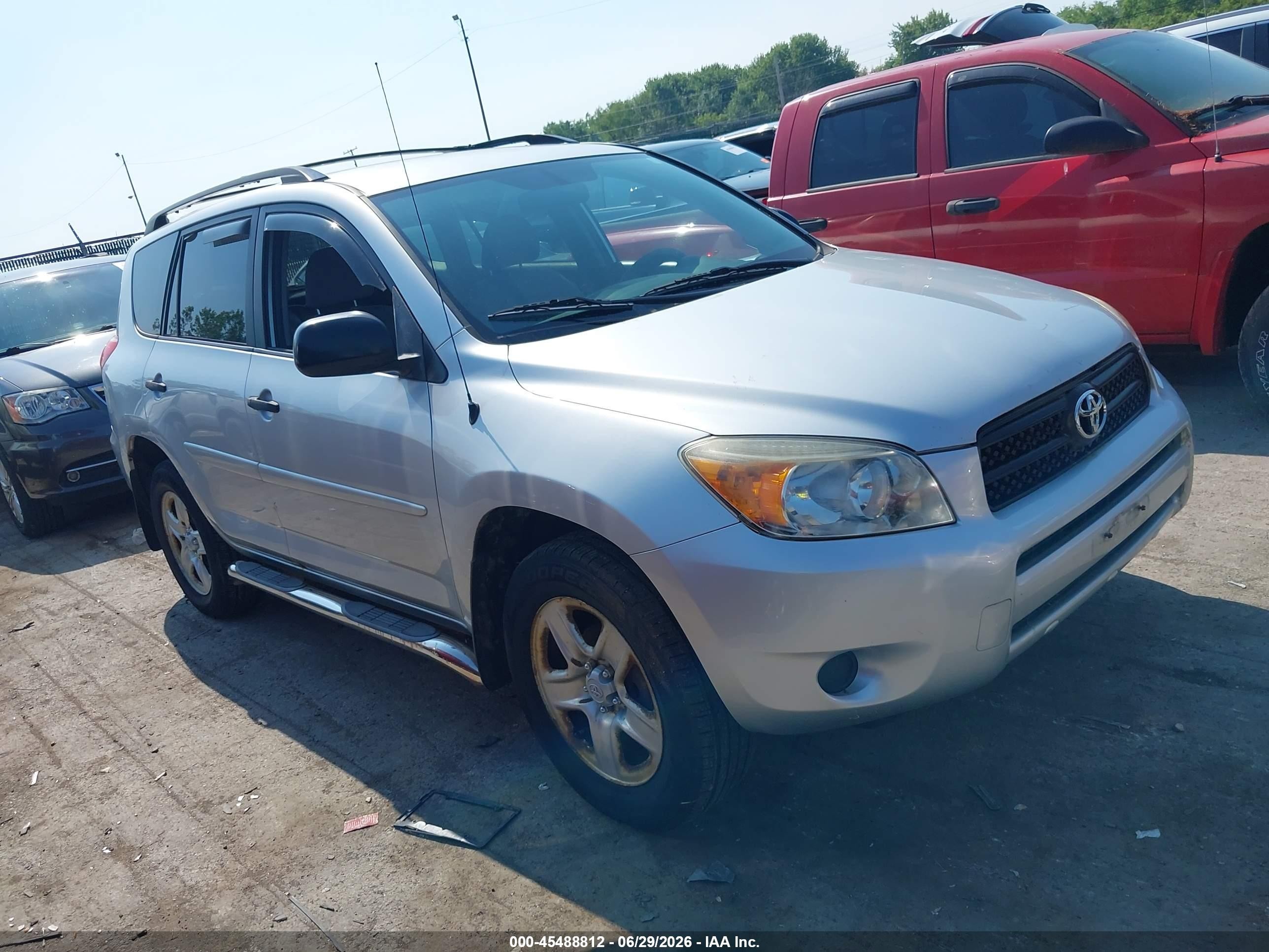 2008 Toyota RAV4, VIN JTMBD33V486079252 — Rear end