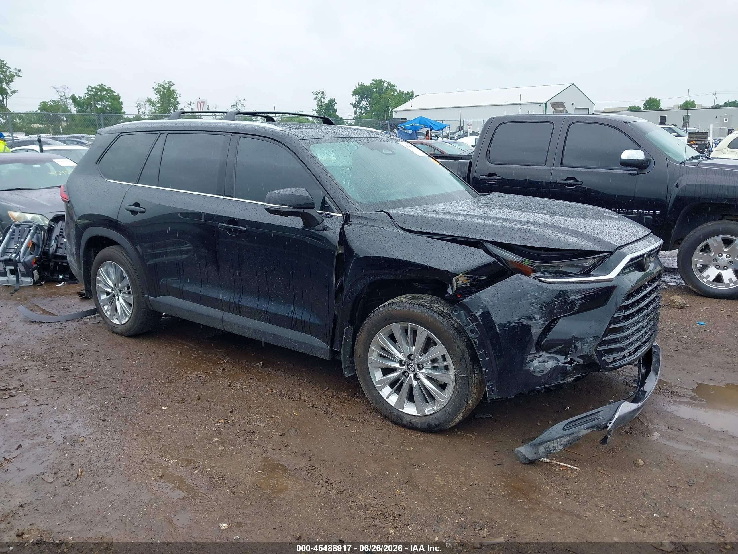 2024 Toyota Grand Highlander XLE, VIN 5TDAAAB57RS007182 — Front end