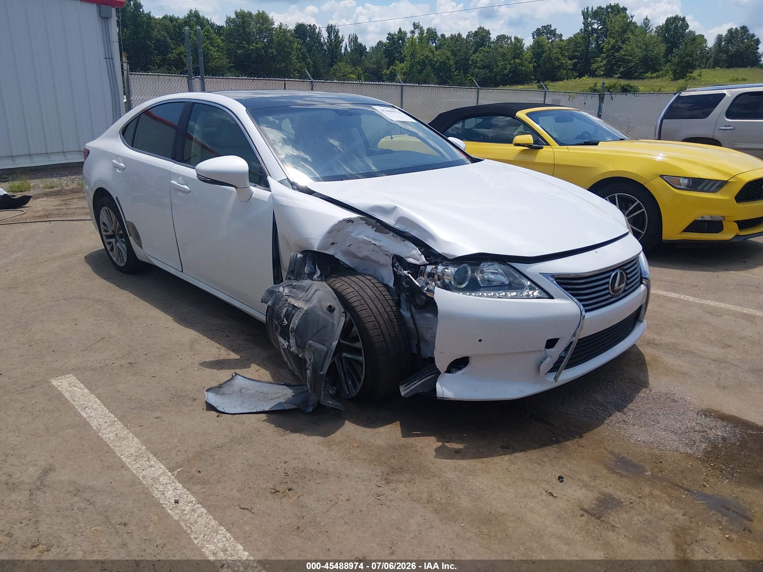 2013 Lexus ES 250, VIN JTHBK1GG8D2059320 — Front end