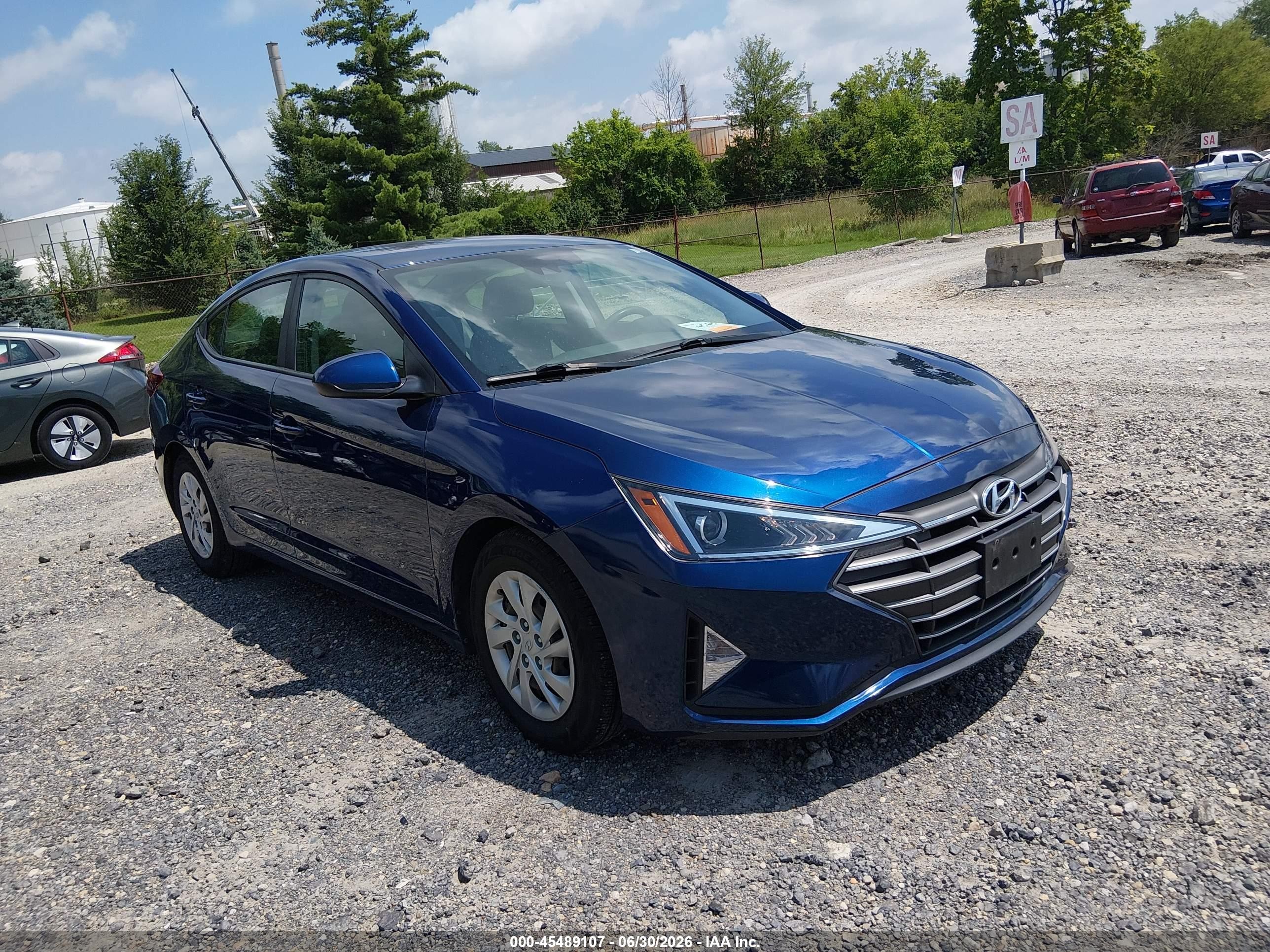 2020 Hyundai Elantra SE, VIN 5NPD74LF7LH615866 — Зад