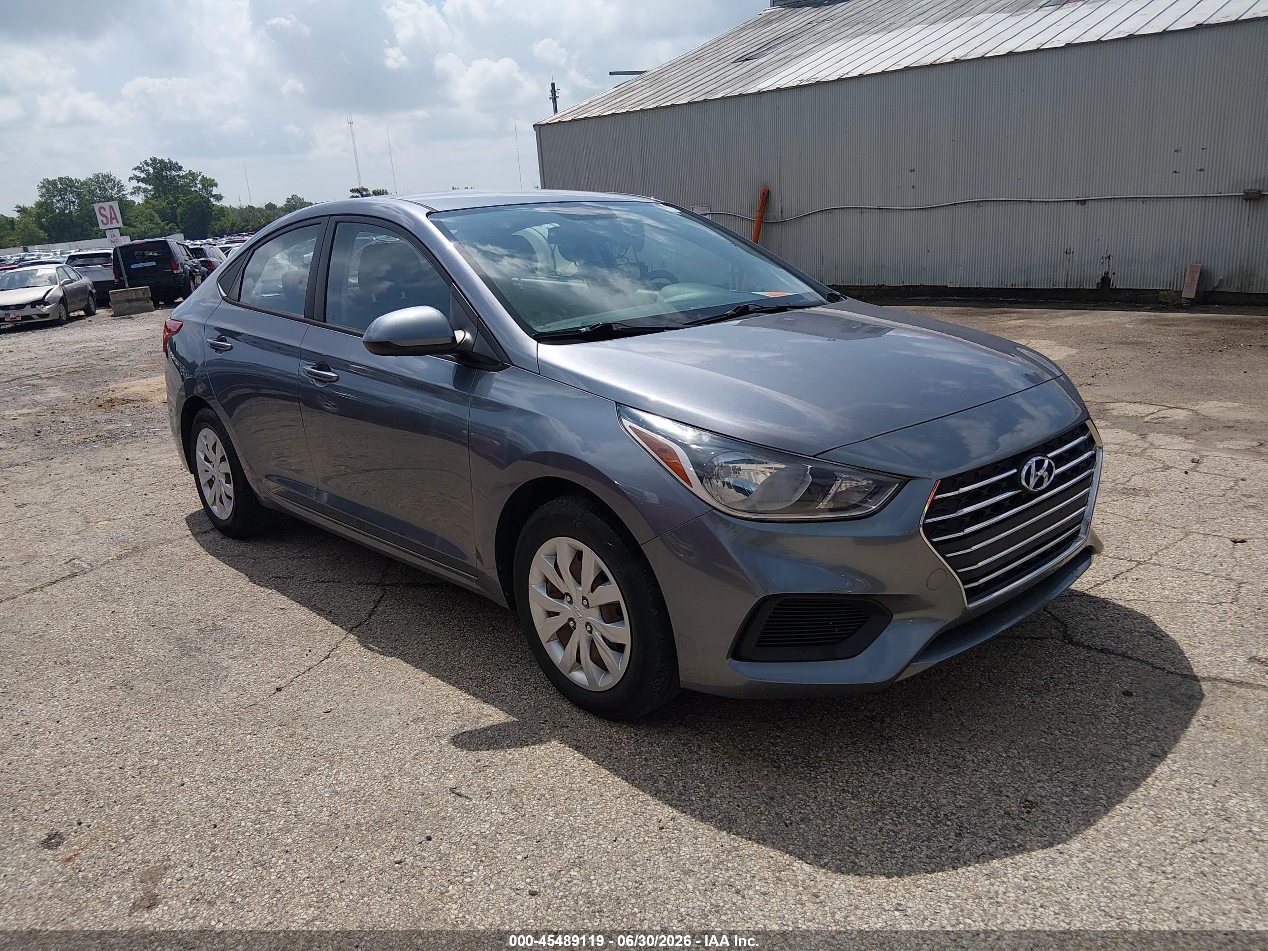 2020 Hyundai Accent SE, VIN 3KPC24A63LE118704 — Rear end