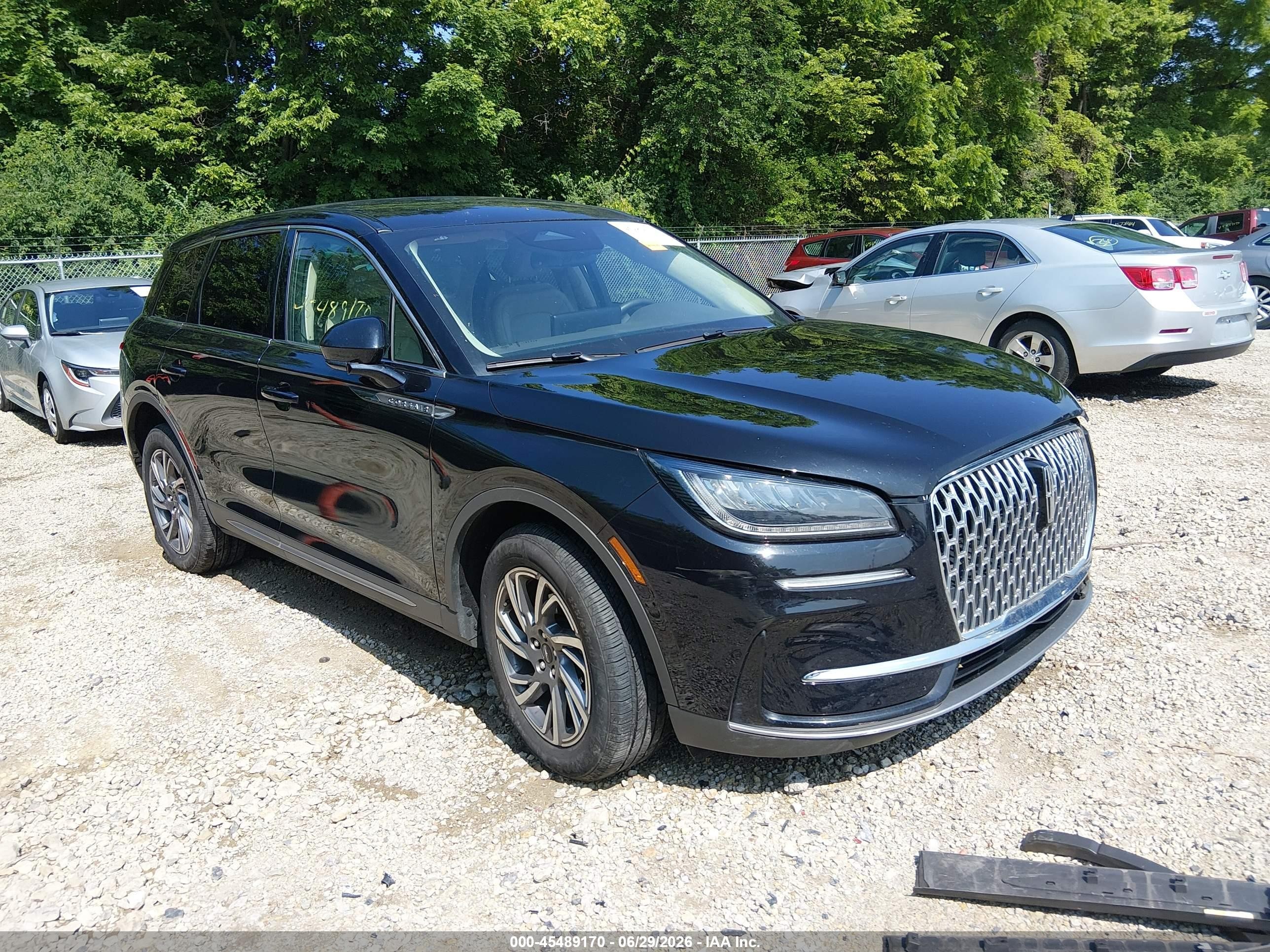 2023 Lincoln Corsair Standard, VIN 5LMCJ1CA0PUL03621 — Side