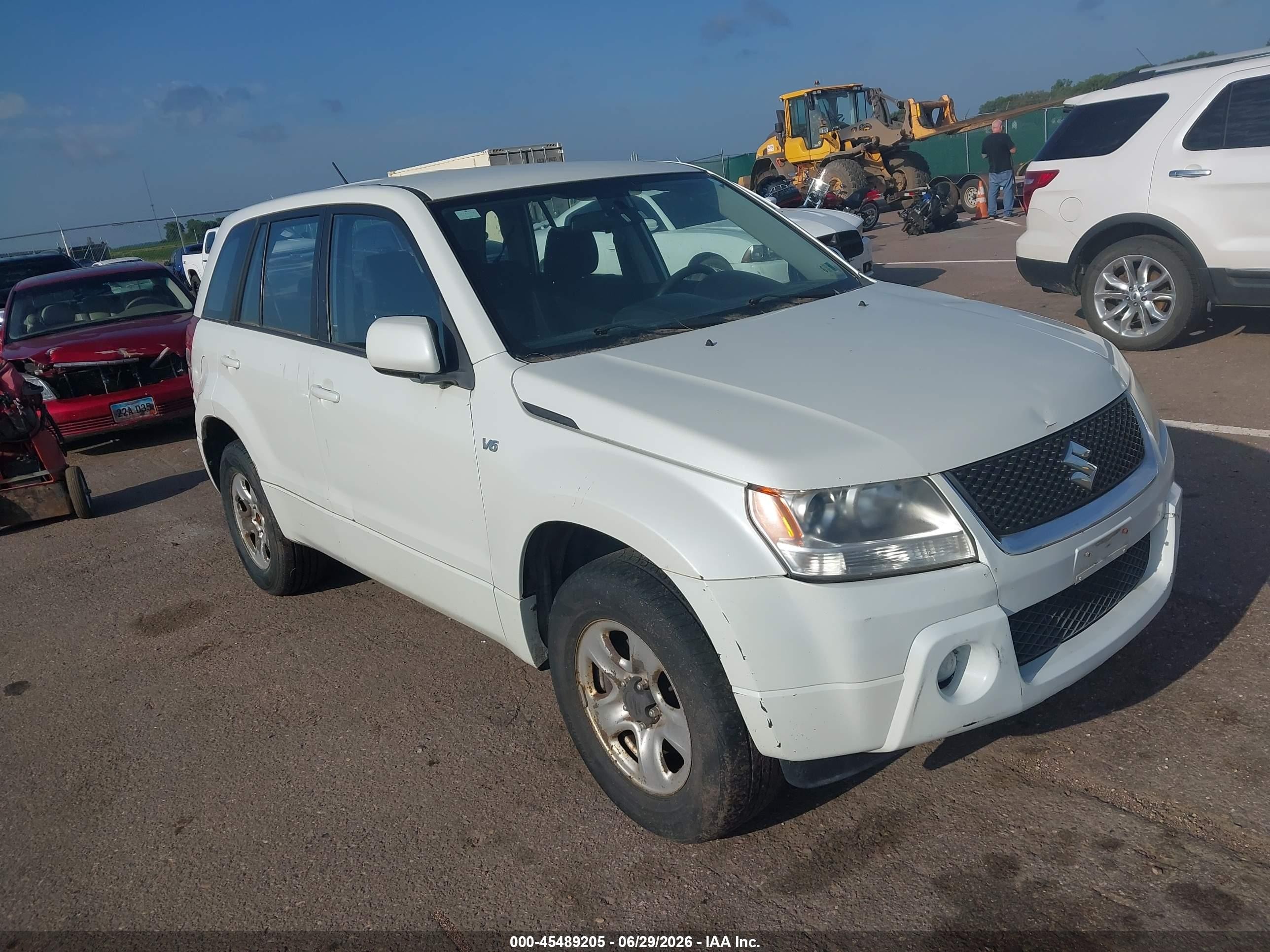 2008 Suzuki Grand Vitara w/Spare & Cargo Covers, VIN JS3TD941984102282 — Normal wear