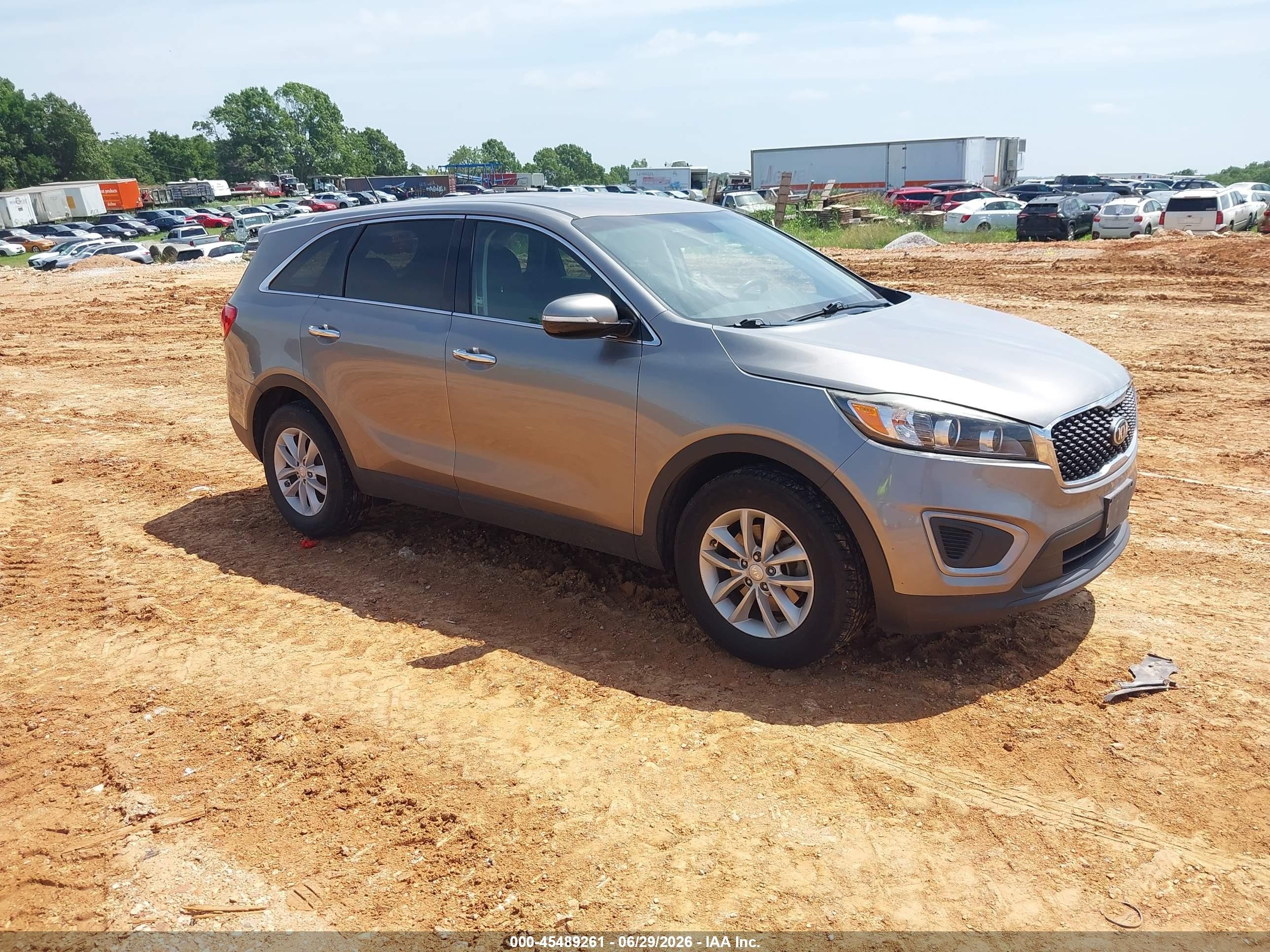2018 Kia Sorento LX, VIN 5XYPG4A38JG382686 — Hail