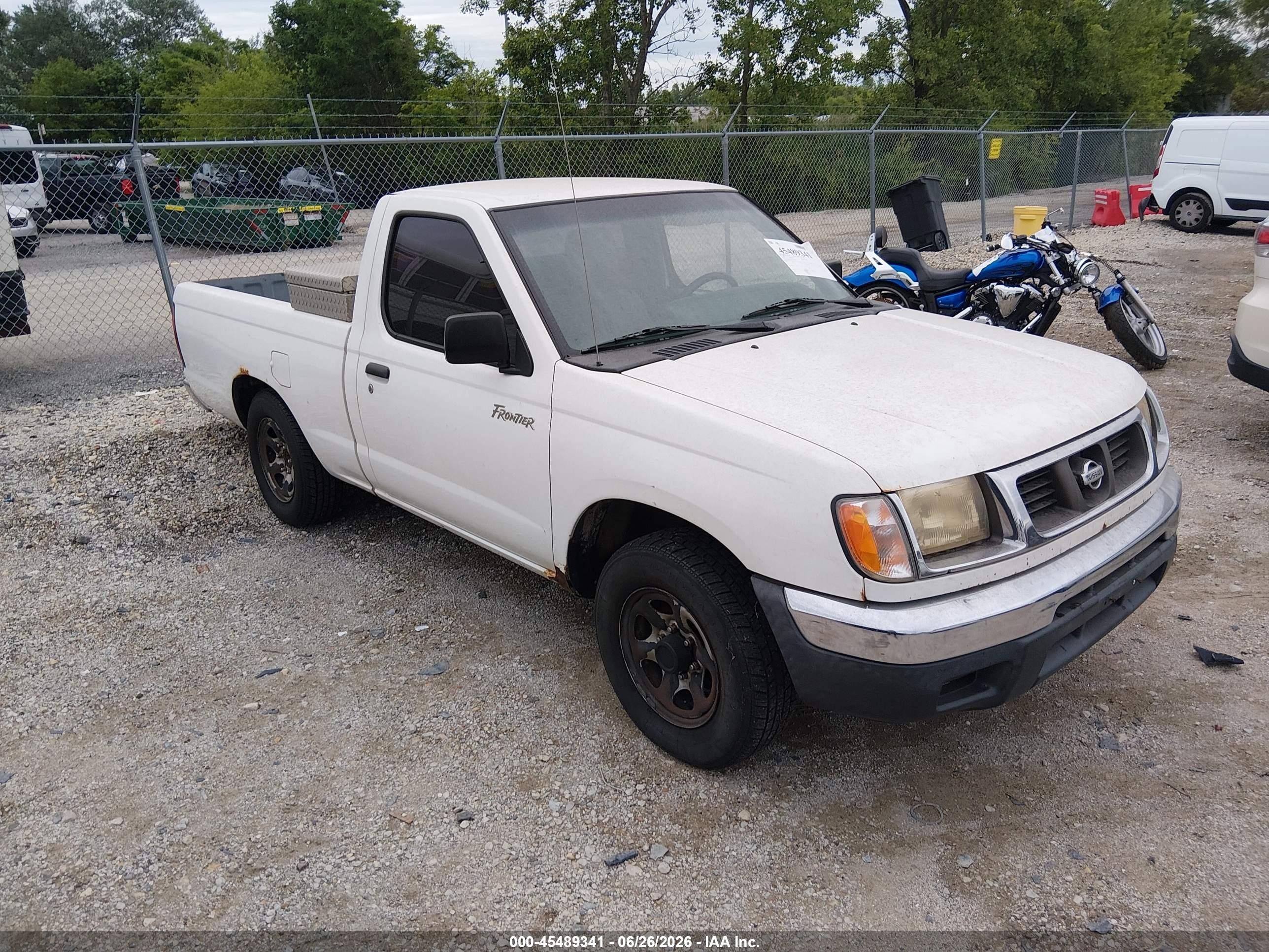 1998 Nissan Frontier XE, VIN 1N6DD21S4WC386993 — Normal wear
