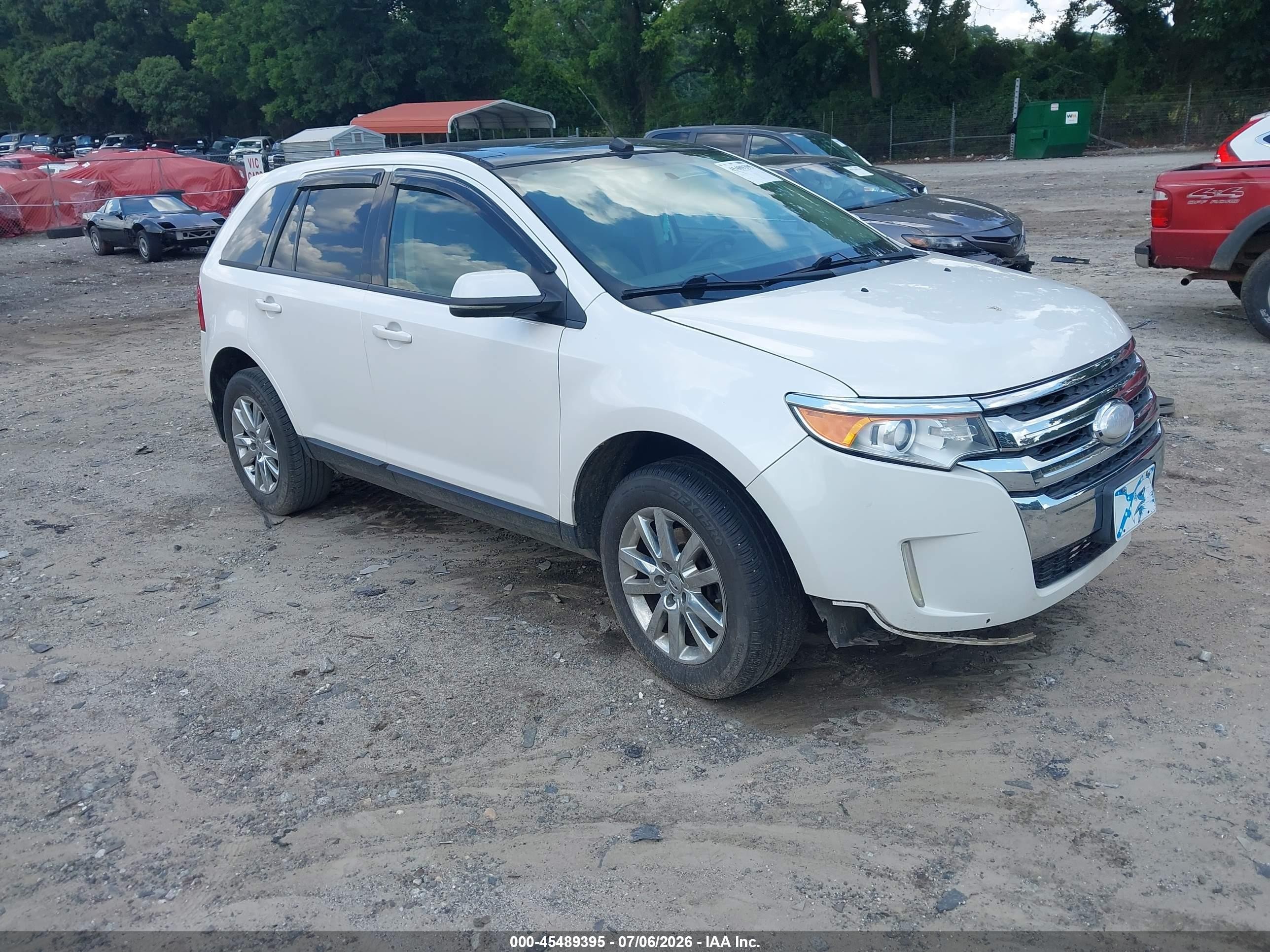 2013 Ford Edge SEL, VIN 2FMDK4JC2DBB34892 — Undercarriage