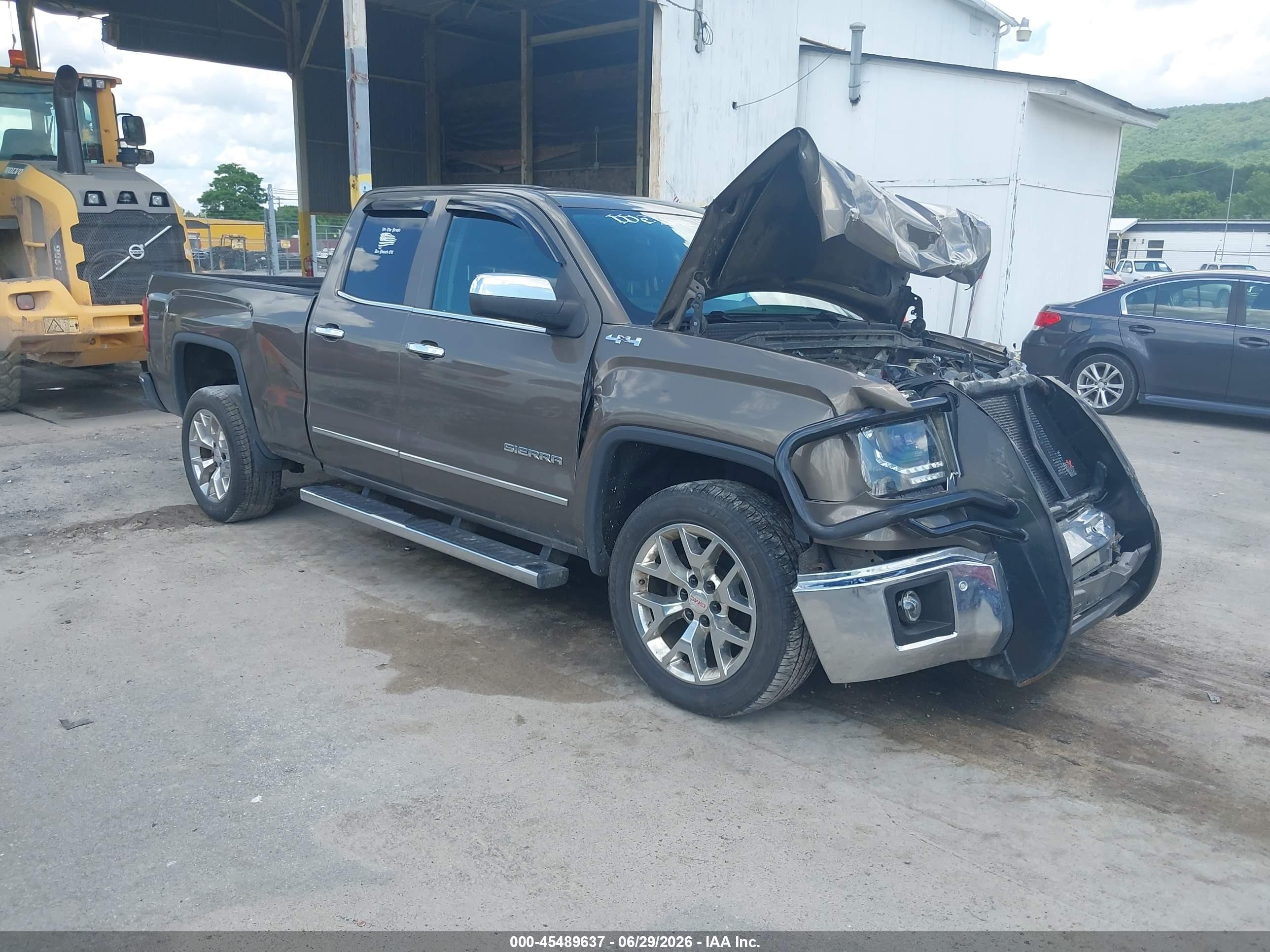 2014 GMC Sierra 1500 SLT, VIN 1GTV2VEC5EZ381573 — Front end