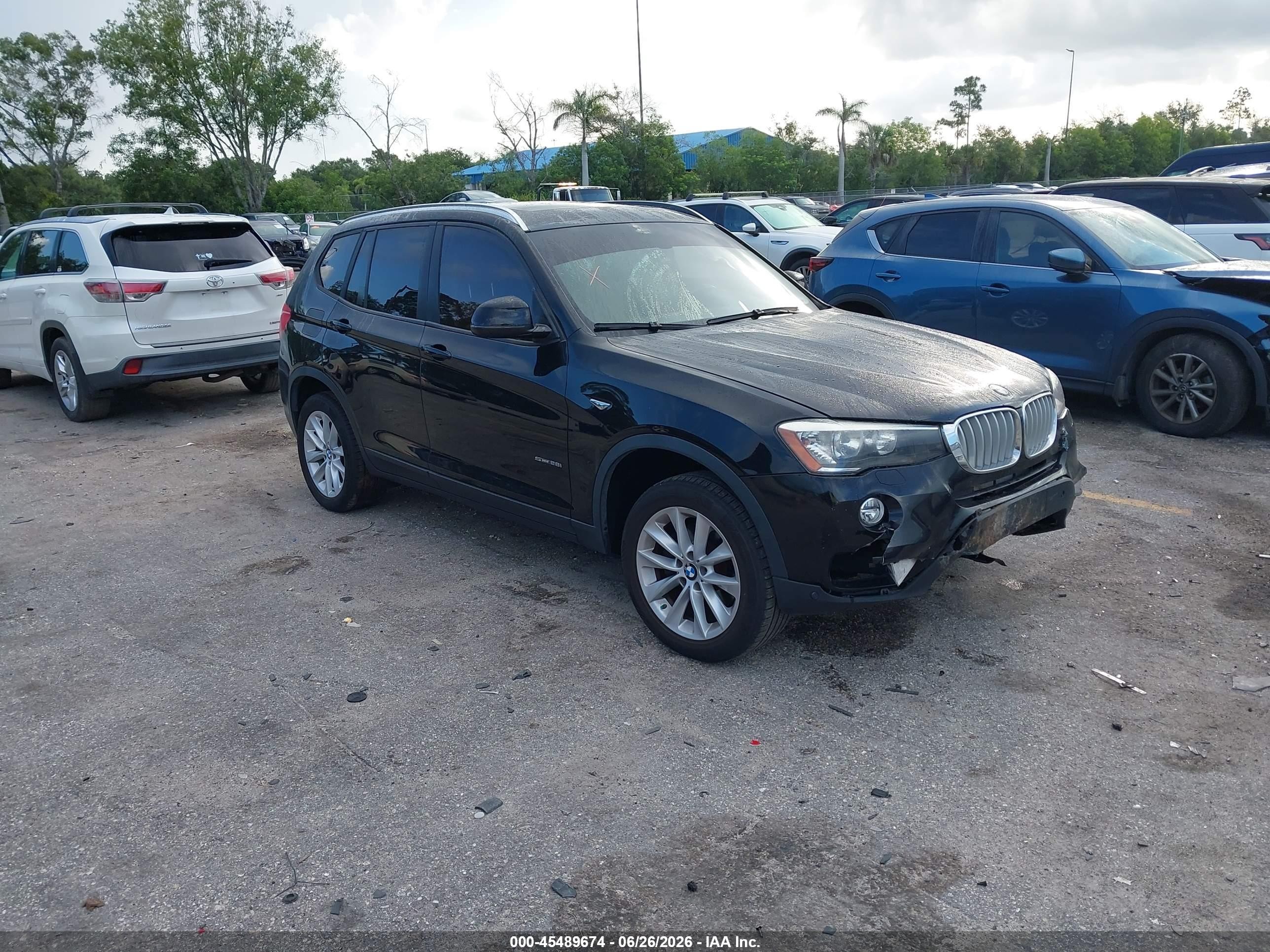 2017 BMW X3 sDrive28i, VIN 5UXWZ7C38H0V92577 — Front end