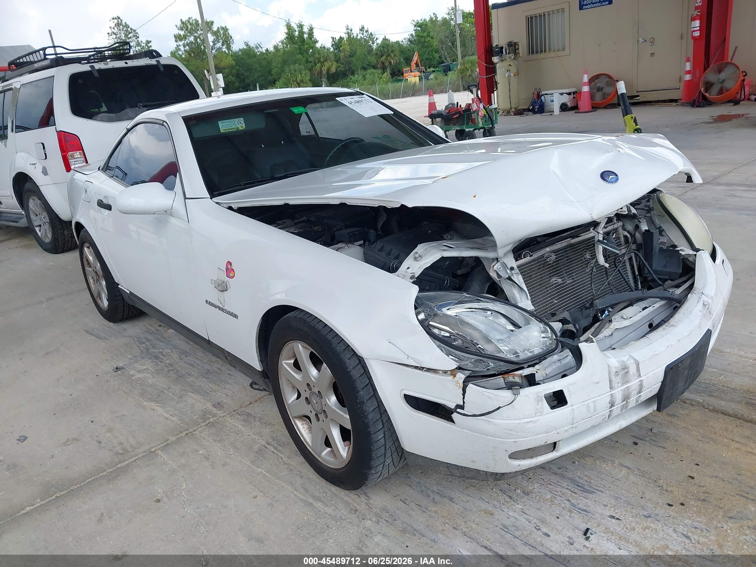 1999 Mercedes-Benz SLK 230/320, VIN WDBKK47F1XF131125 — All over