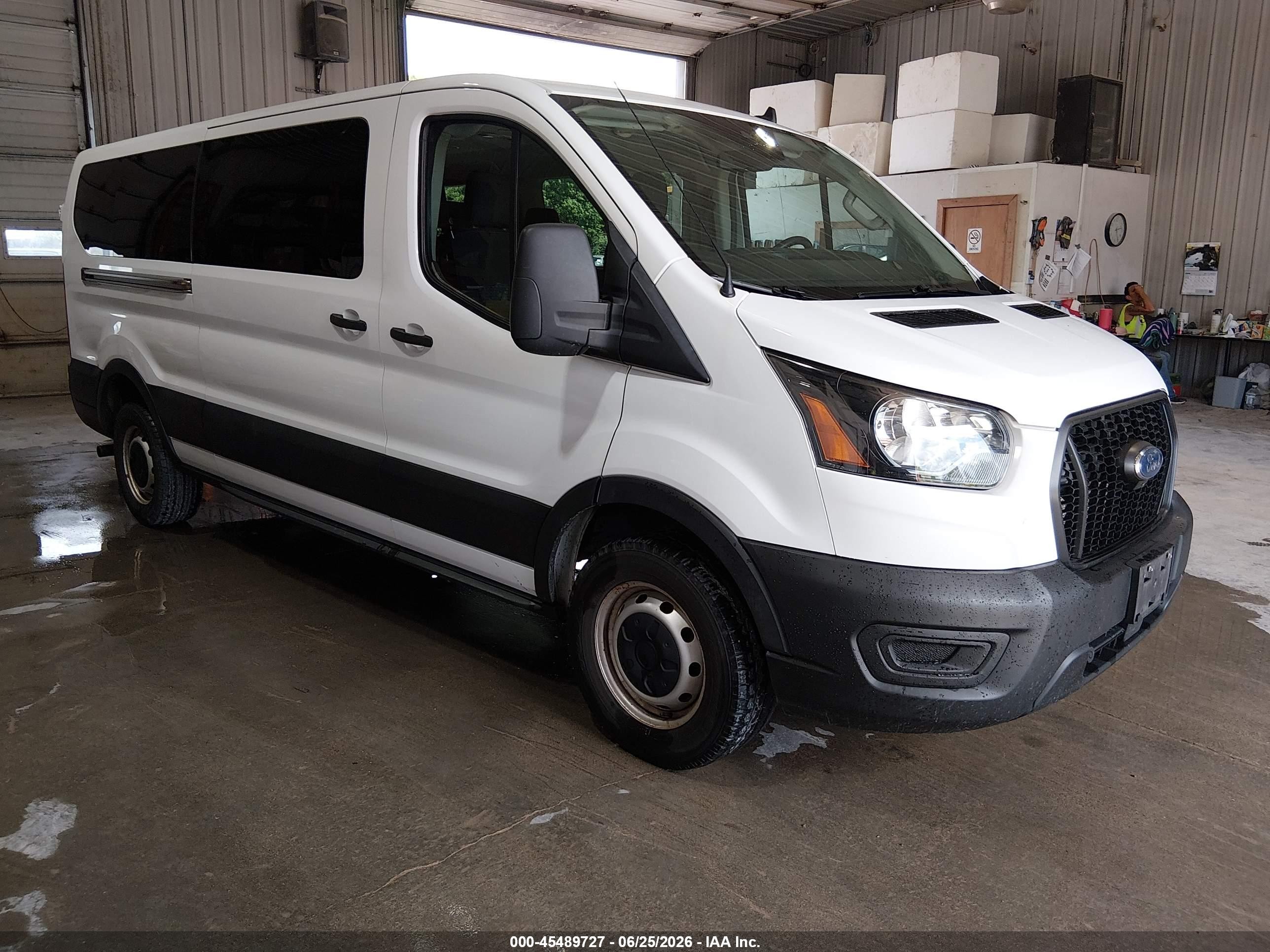 2021 Ford Transit Passenger XLT, VIN 1FBAX2Y88MKA81155 — Normal wear