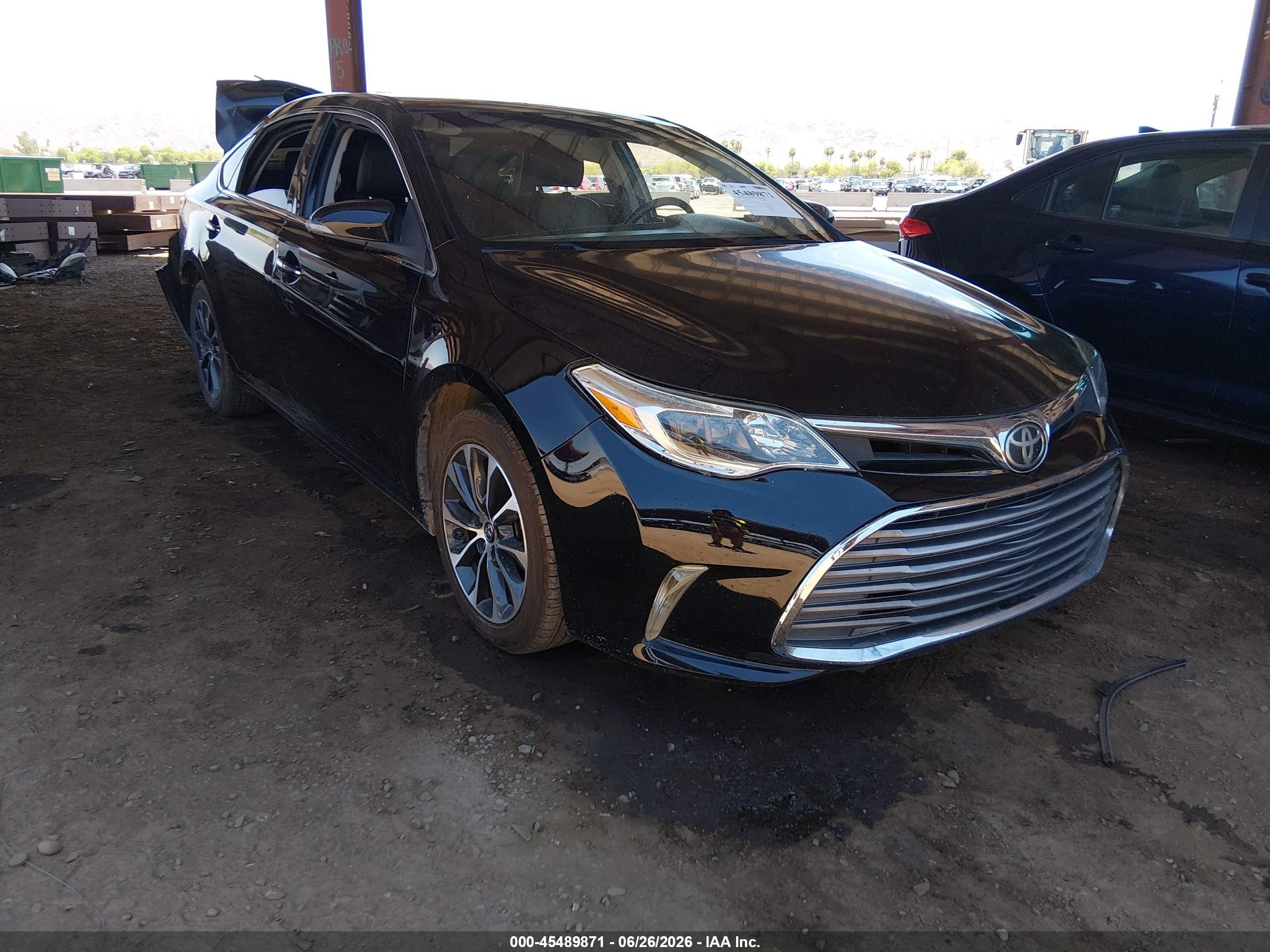 2016 Toyota Avalon Limited, VIN 4T1BK1EB1GU214464 — Rear end