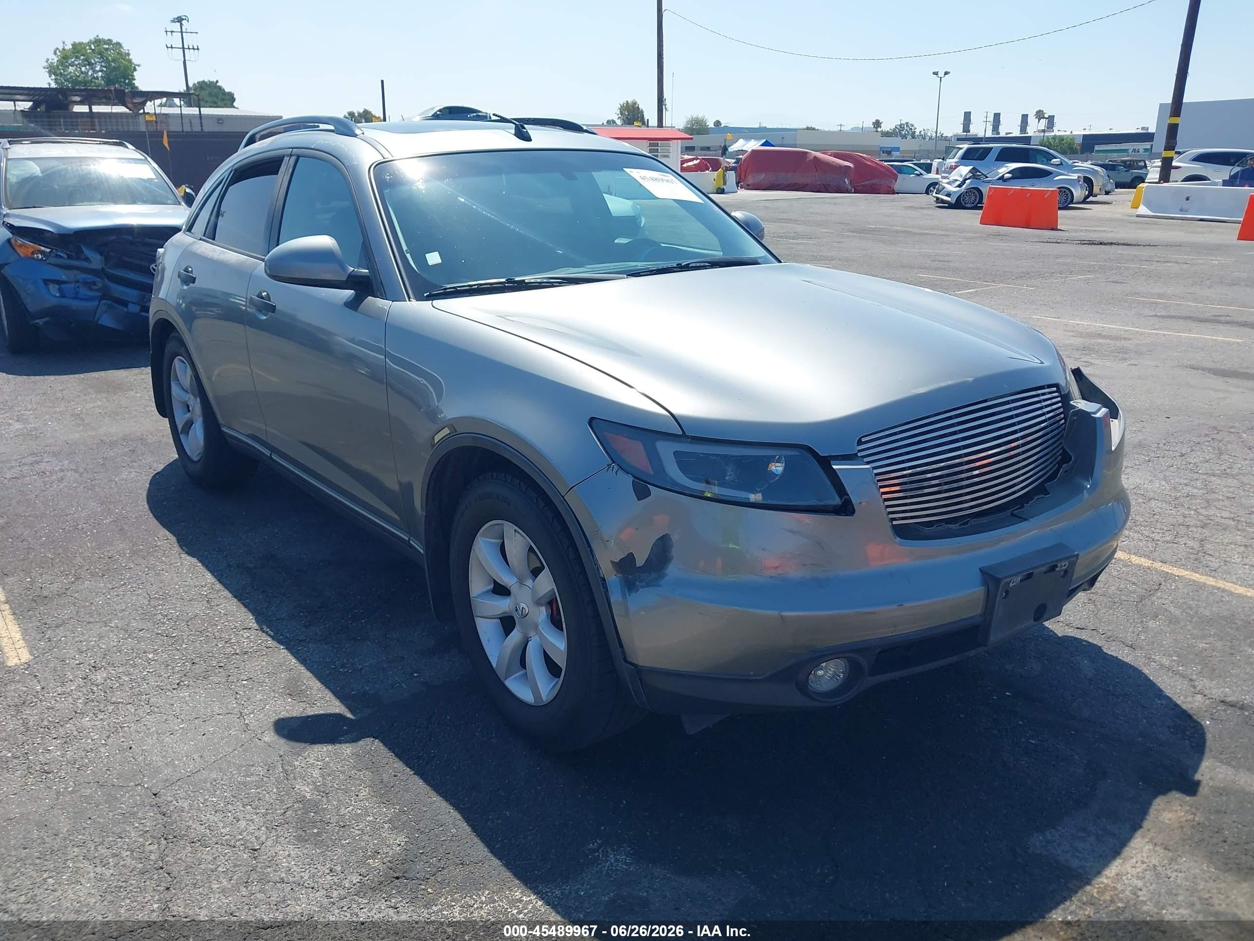 2005 Infiniti FX, VIN JNRAS08U65X101225 — Front end