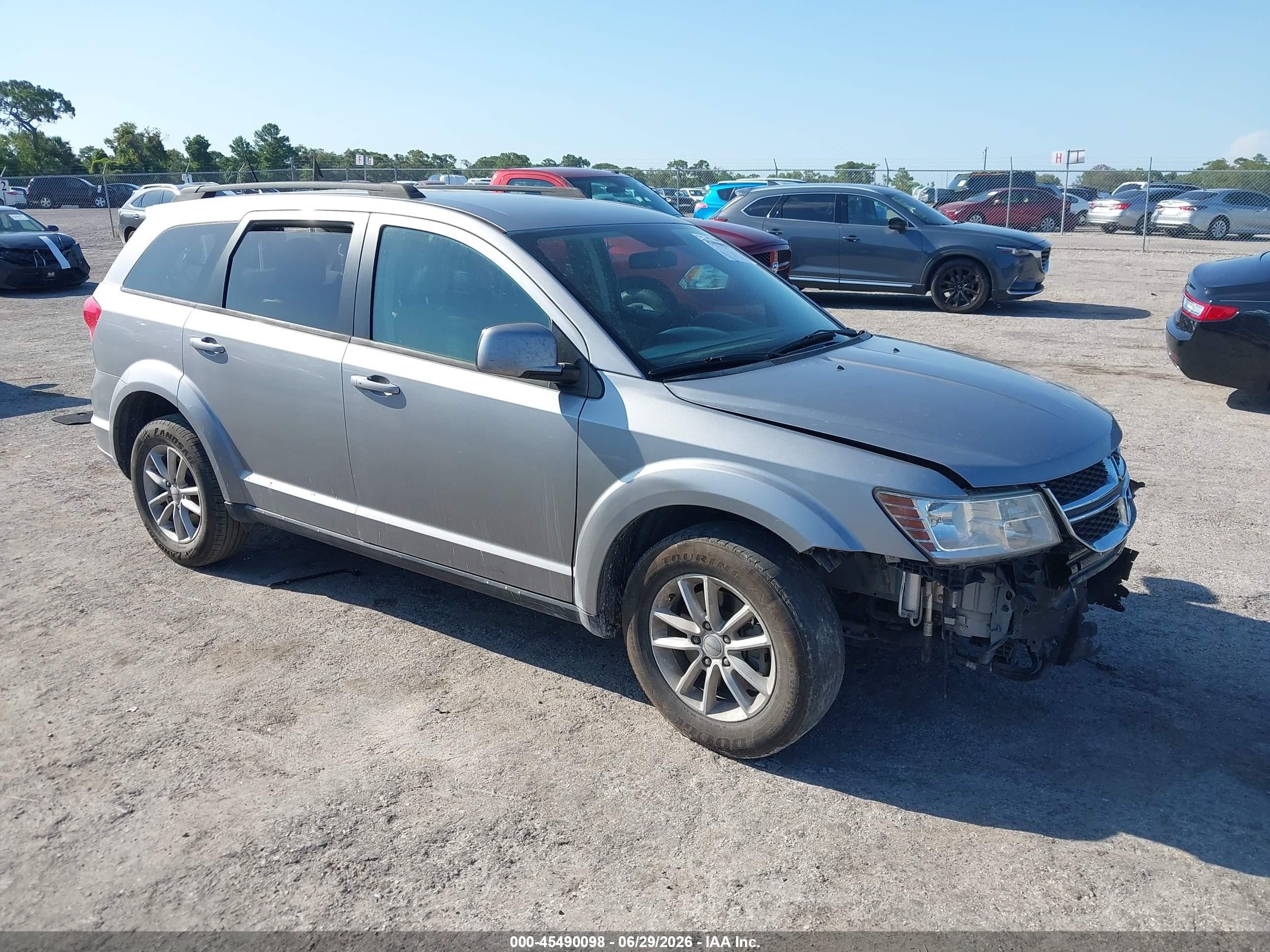 2017 Dodge Journey SXT, VIN 3C4PDCBG4HT534373 — Перед