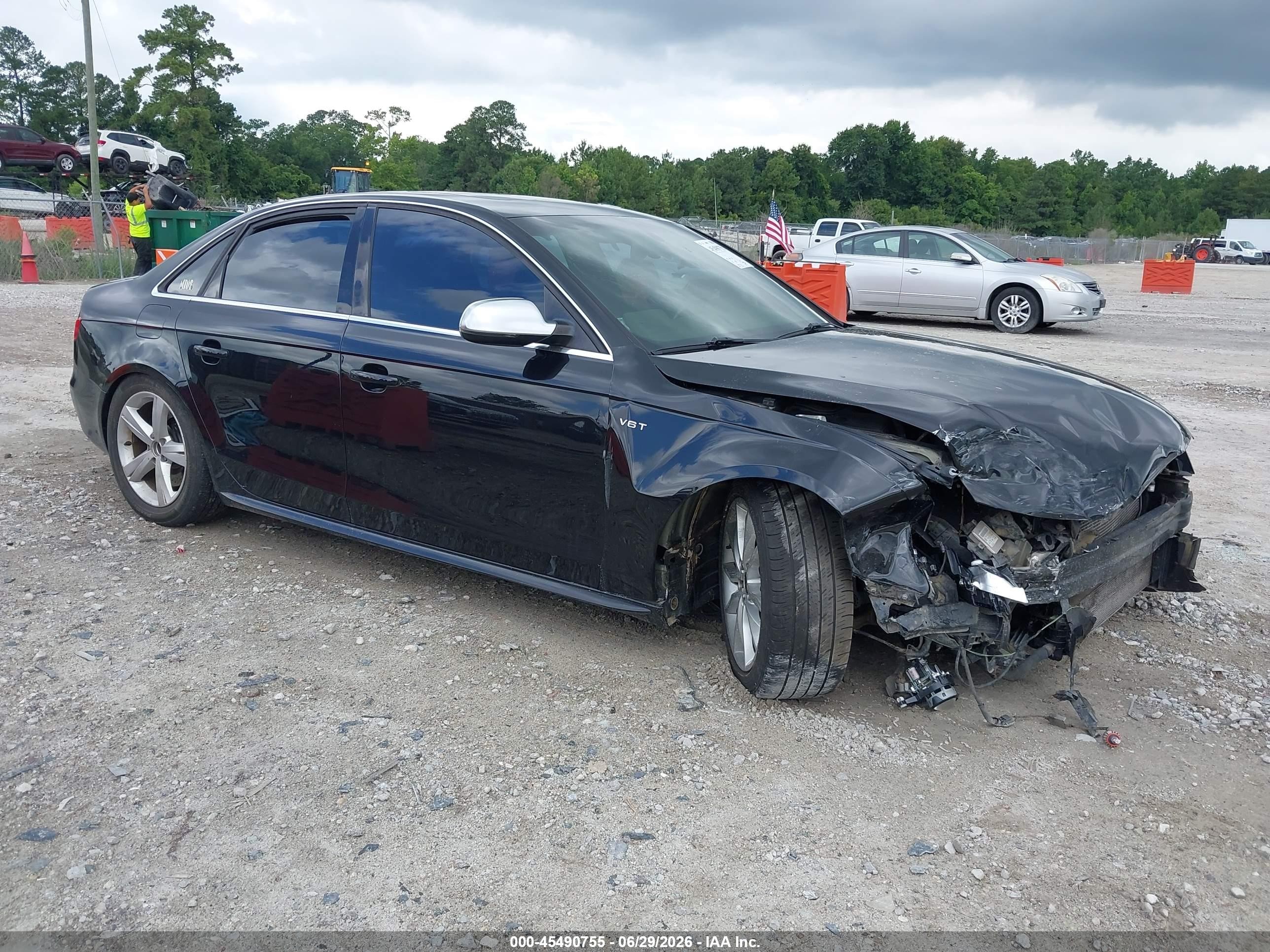 2012 Audi S4 Premium Plus, VIN WAUDGAFL2CA029810 — Перед