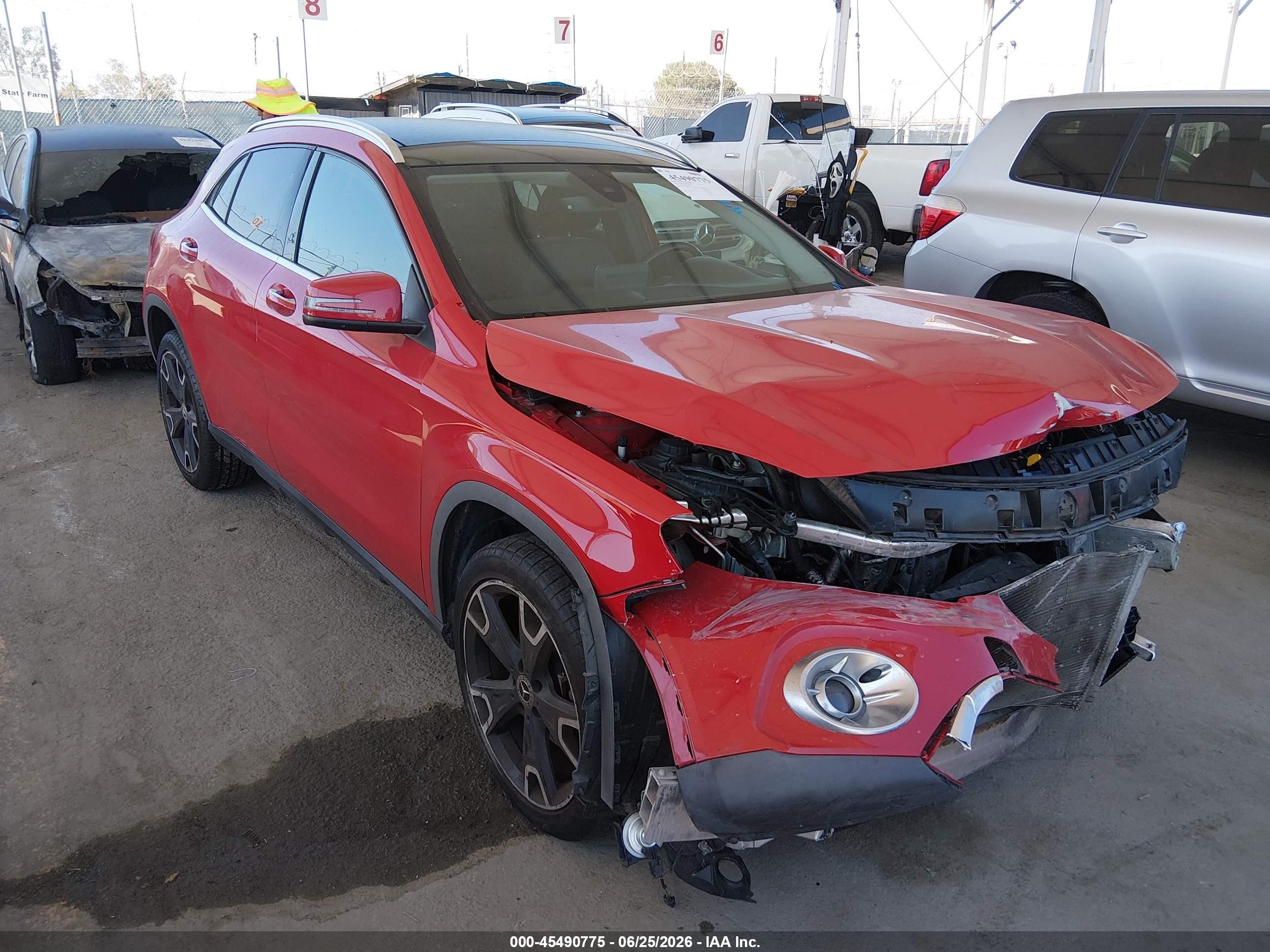 2019 Mercedes-Benz GLA 250, VIN WDCTG4EBXKU003018 — Front end