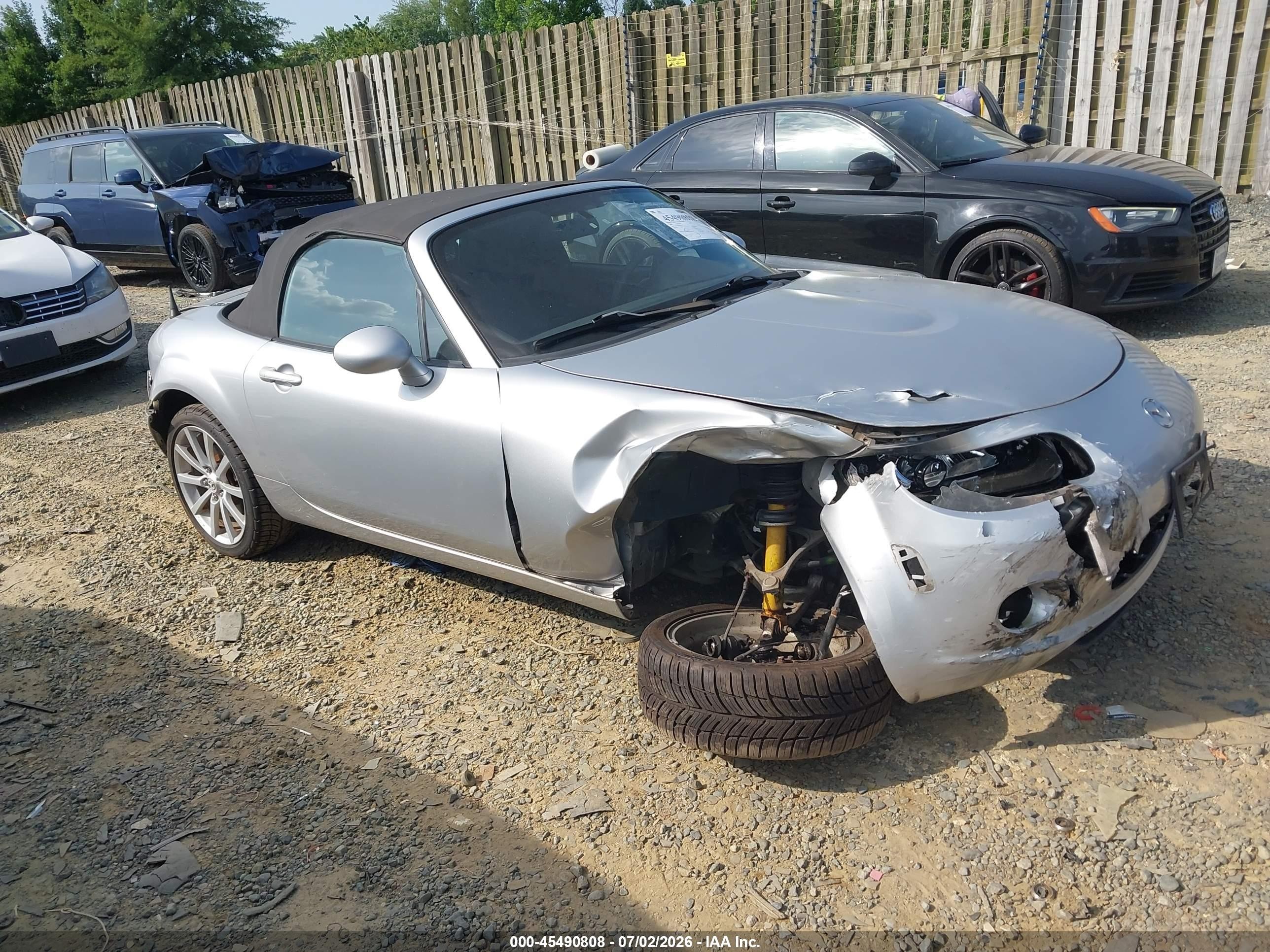 2006 Mazda MX-5 Miata Touring, VIN JM1NC25F460102917 — Side