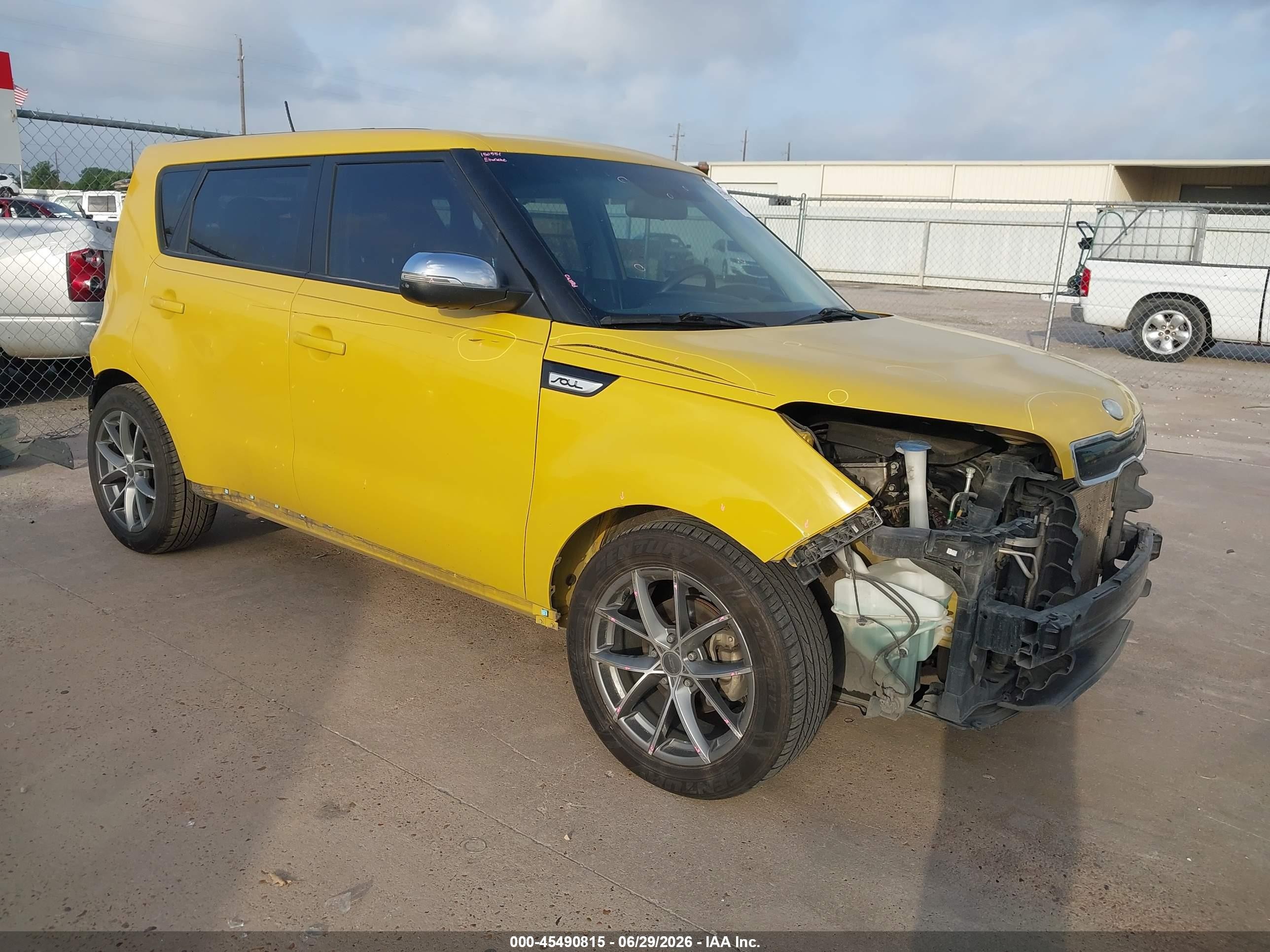2014 Kia Soul +, VIN KNDJP3A52E7036279 — Side