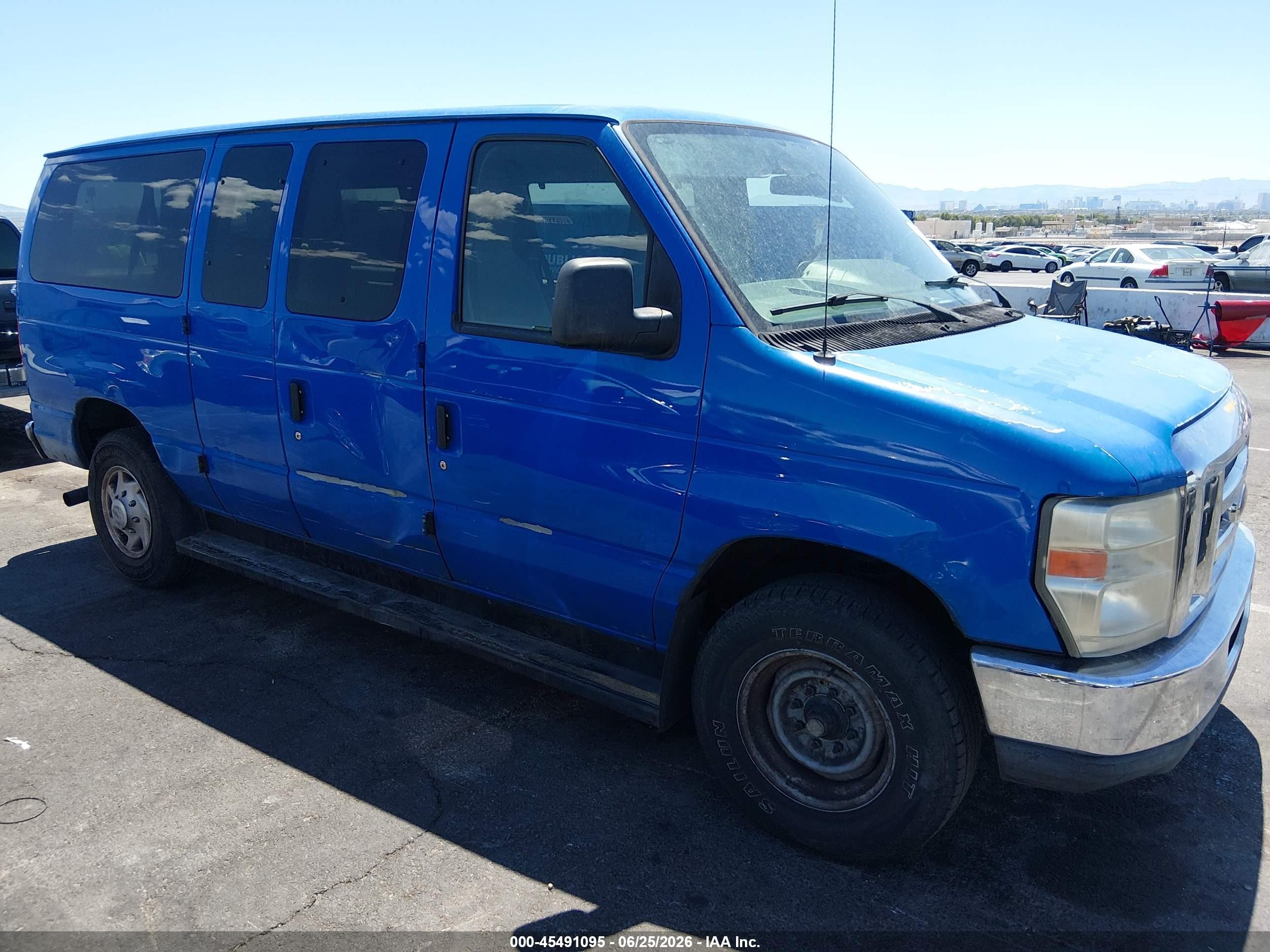 2013 Ford Econoline Passenger XLT, VIN 1FBNE3BL0DDA89443 — Normal wear