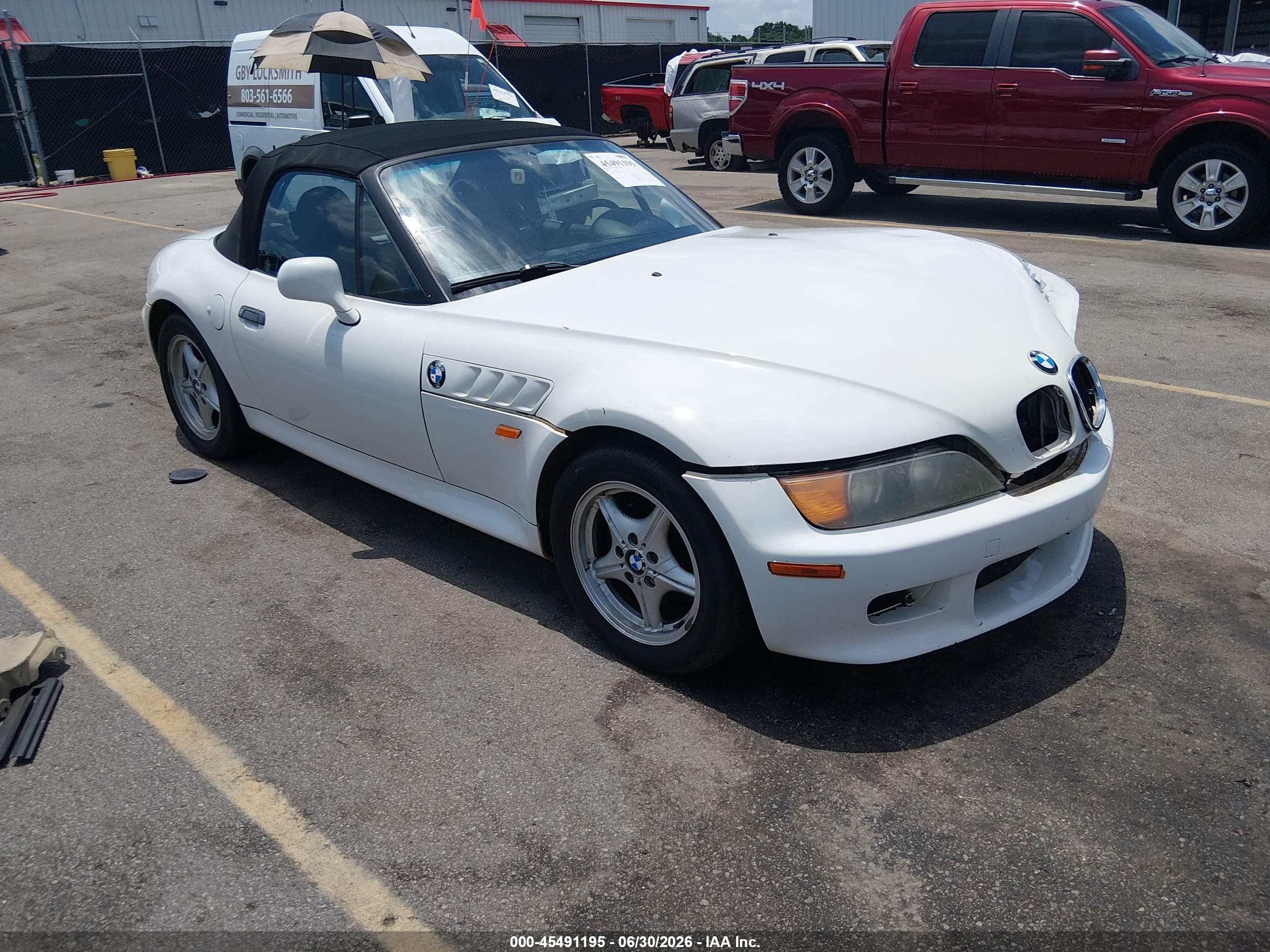 1997 BMW 3 Series Z3 1.9, VIN 4USCH7326VLE04662 — Front end