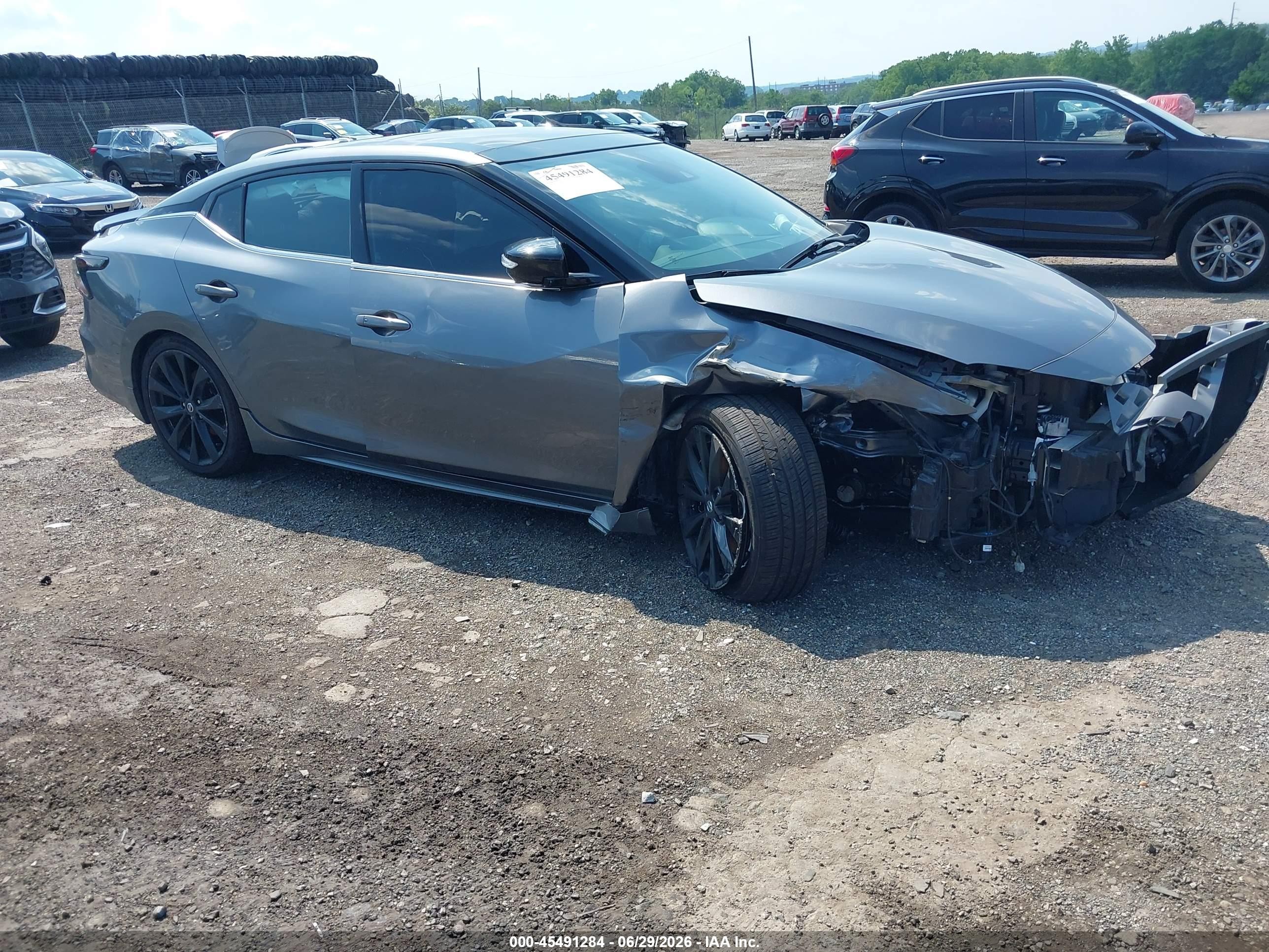 2022 Nissan Maxima SR, VIN 1N4AA6EV9NC506964 — Перед