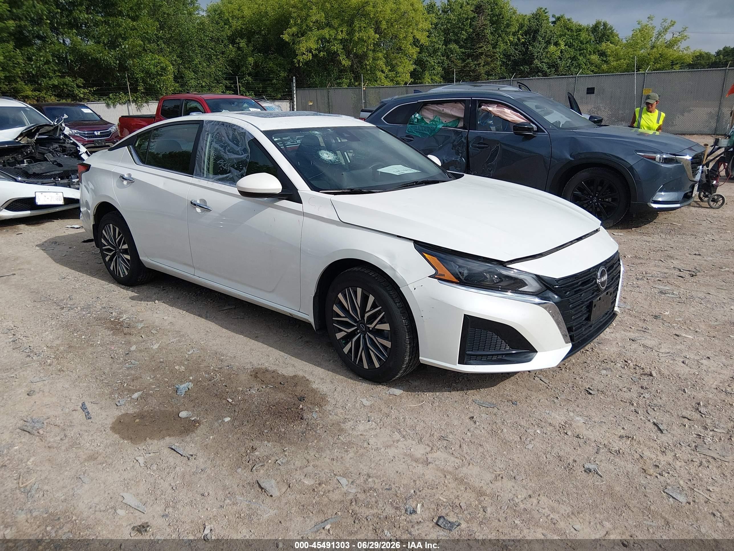 2023 Nissan Altima SV, VIN 1N4BL4DW5PN425626 — Hail
