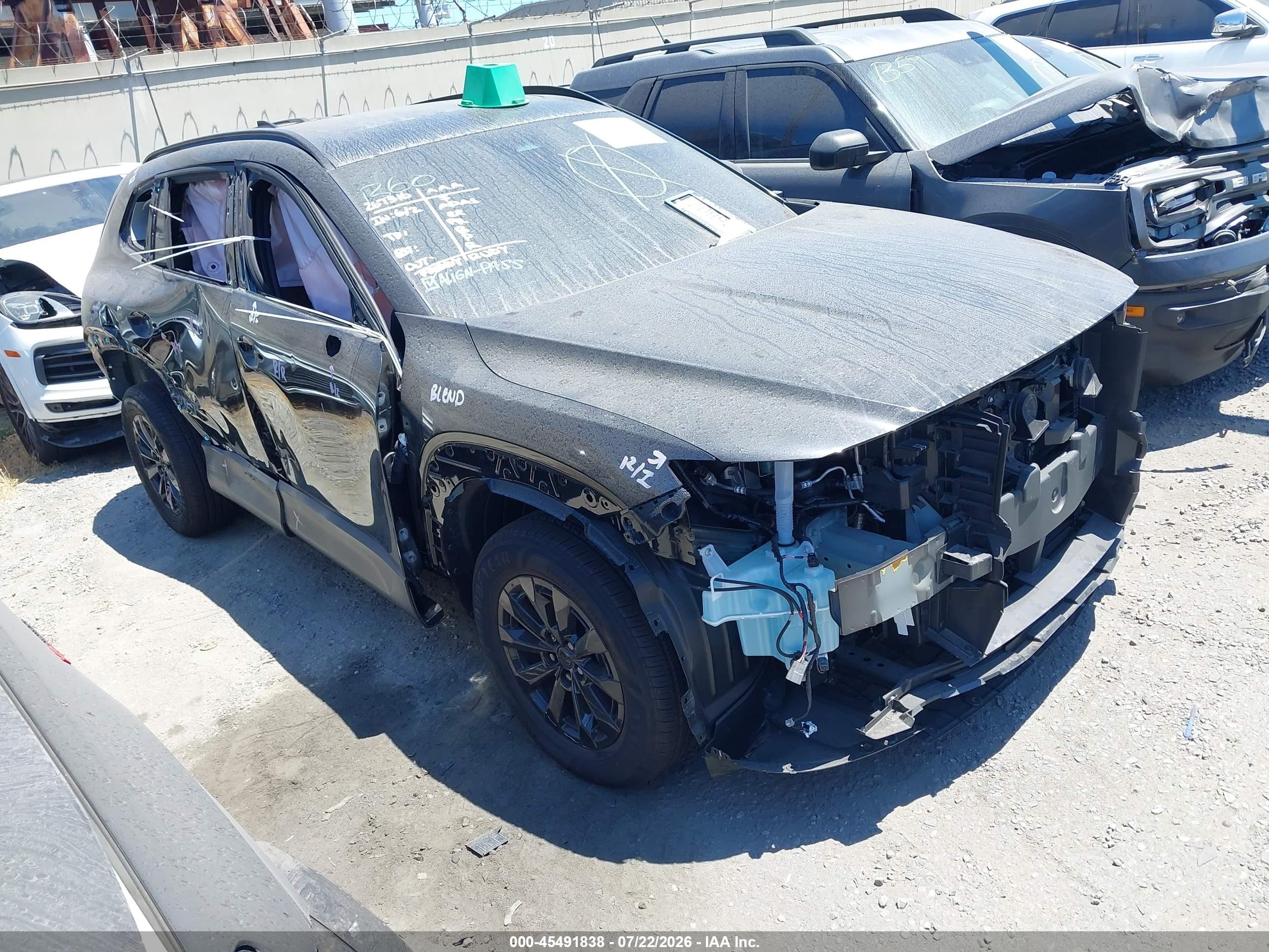 2026 Mazda CX-50 Hybrid Premium, VIN 7MMVAADW5TN164410 — Side
