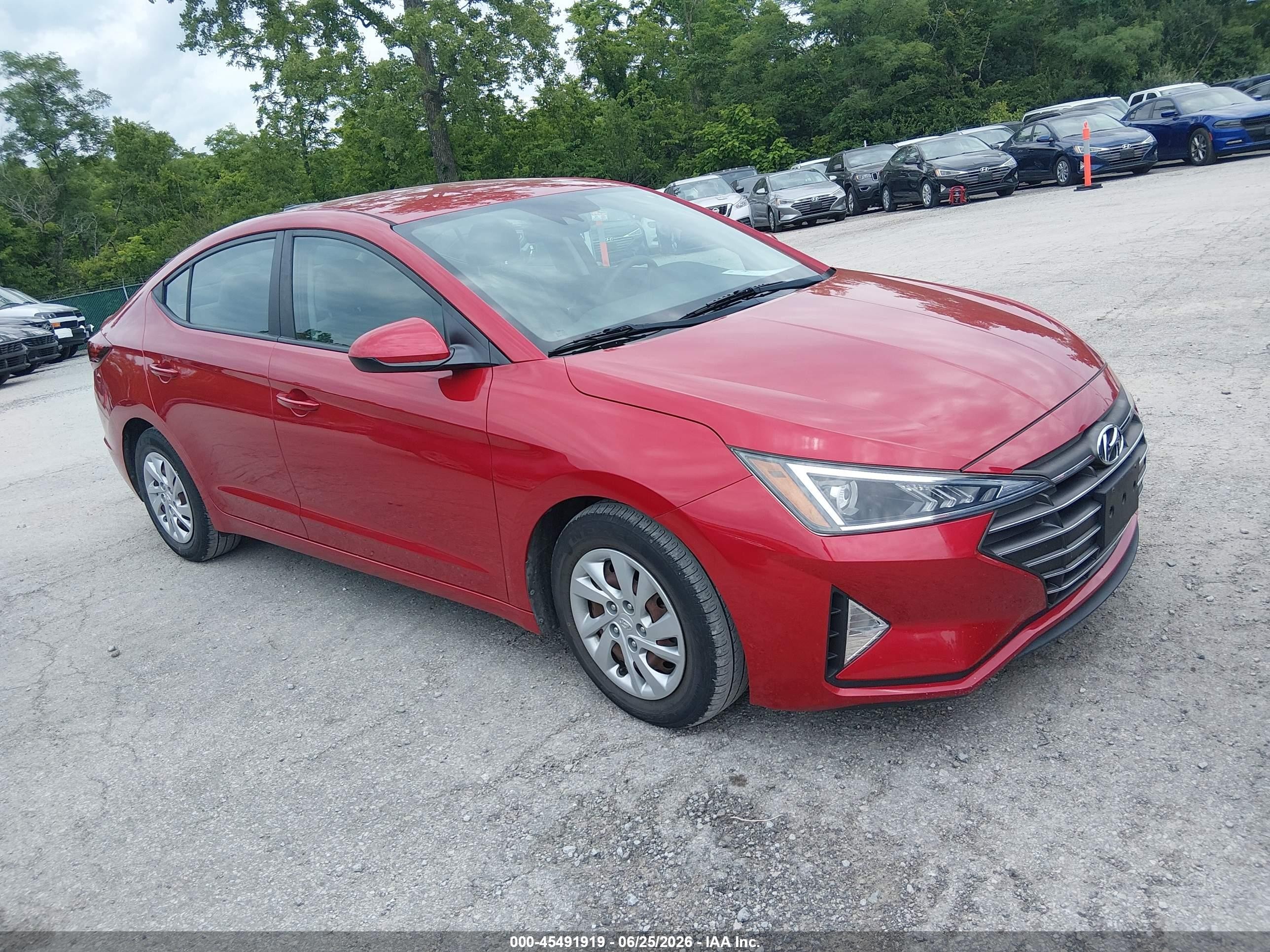 2020 Hyundai Elantra SE, VIN 5NPD74LF0LH601727 — Перед