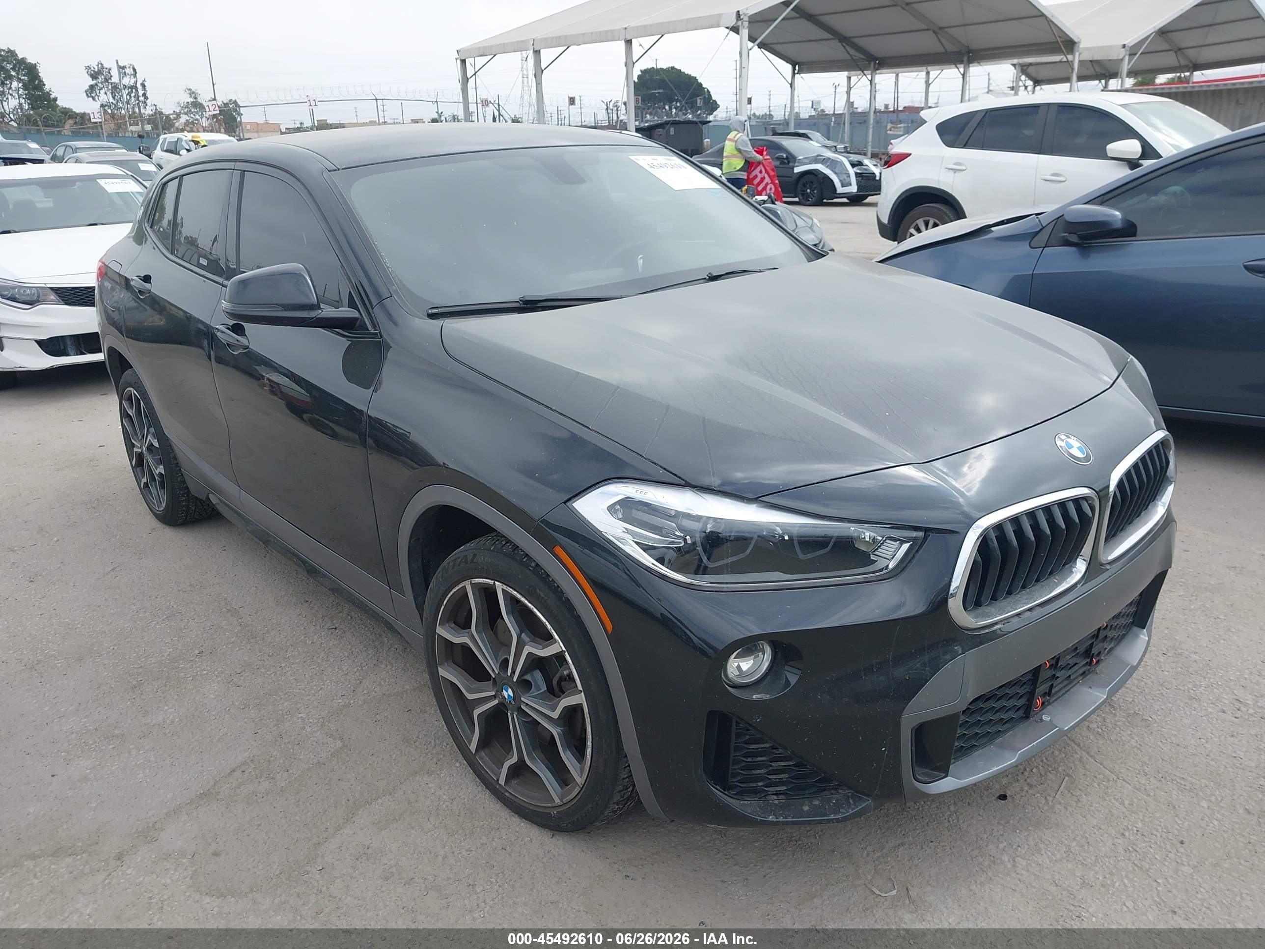 2018 BMW X2 xDrive28i, VIN WBXYJ5C32JEF77027 — Зад