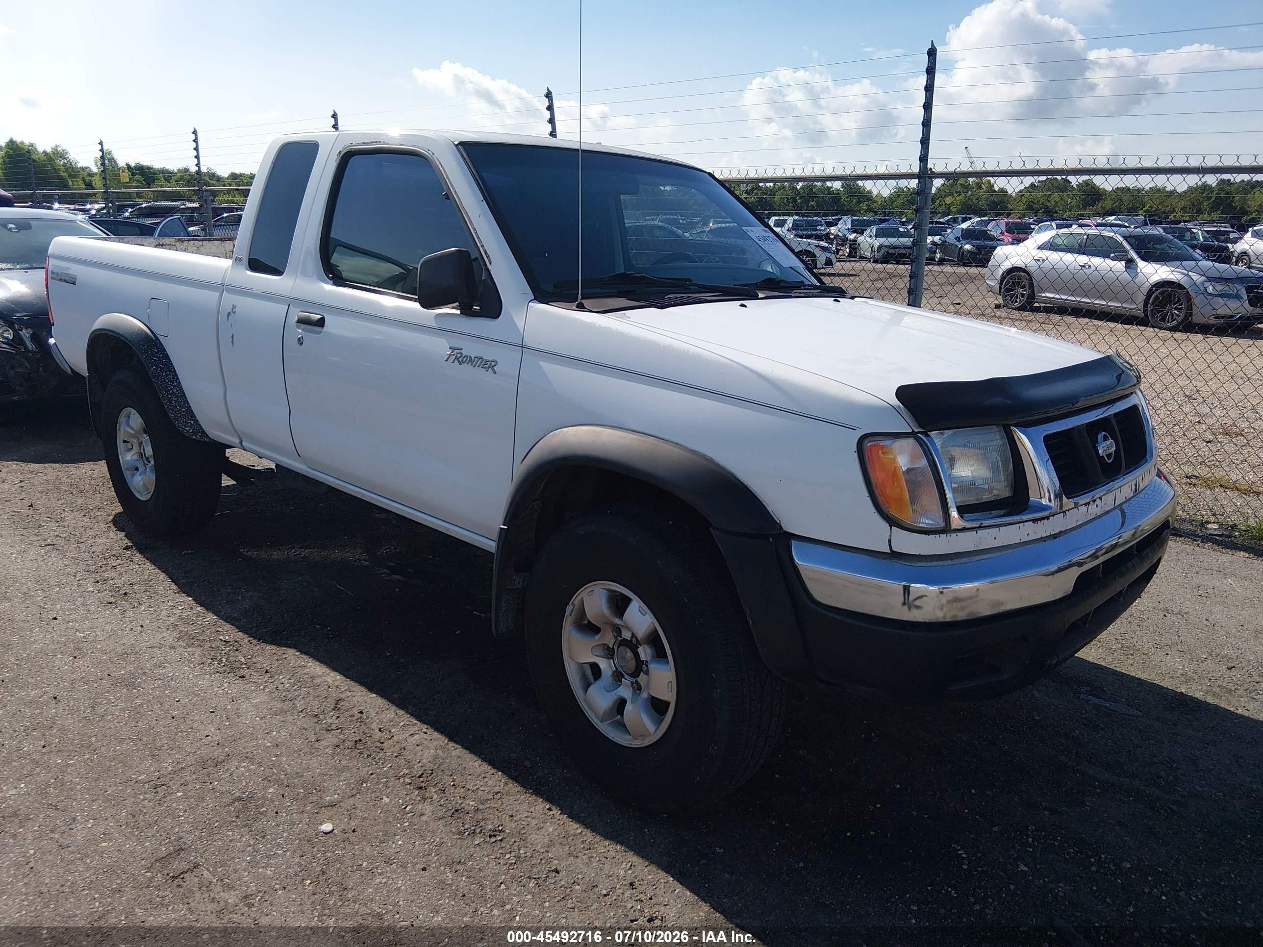 2000 Nissan Frontier XE, VIN 1N6ED26T4YC401453 — Normal wear