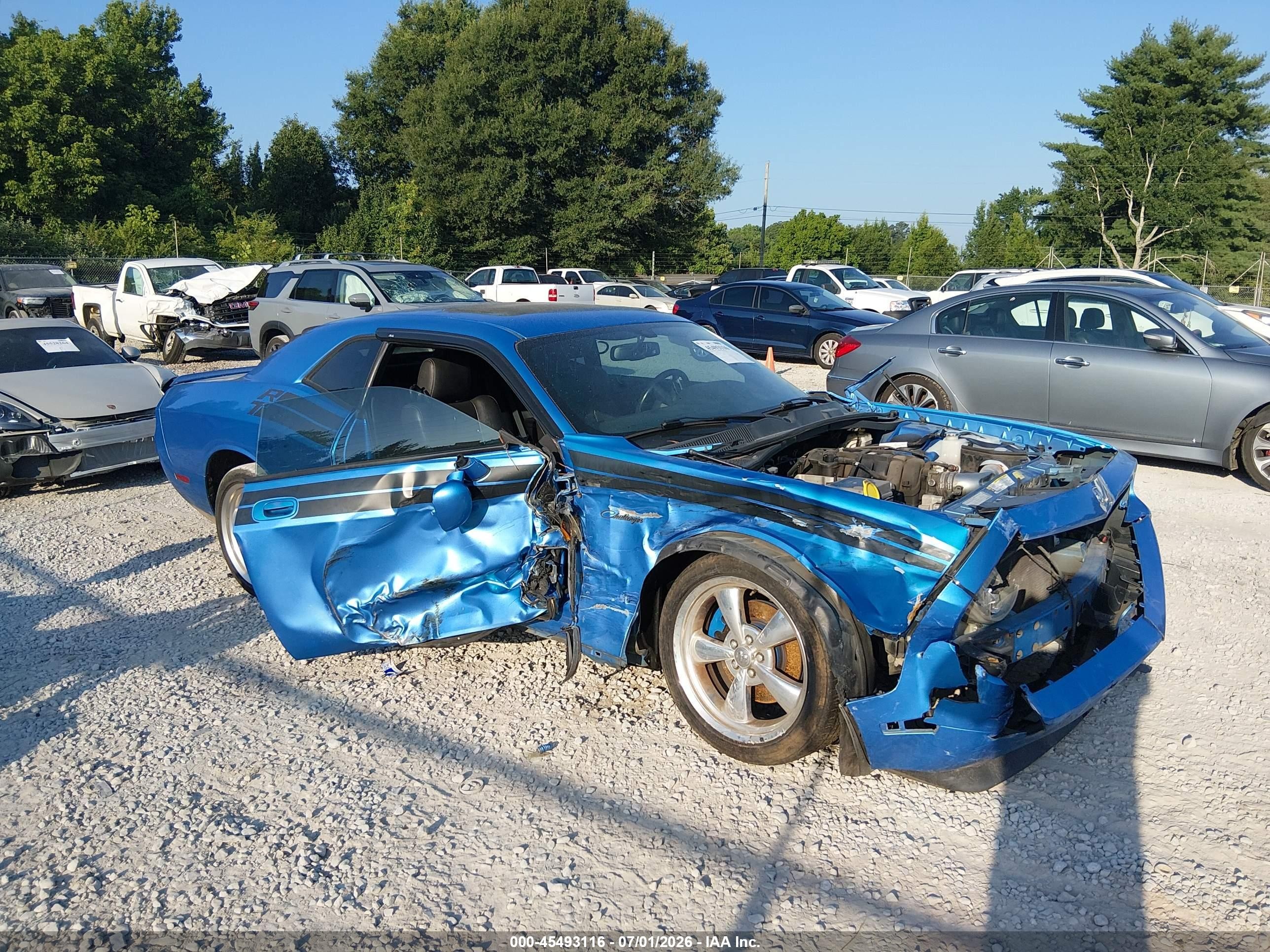 2010 Dodge Challenger R/T, VIN 2B3CJ5DT6AH130505 — Side