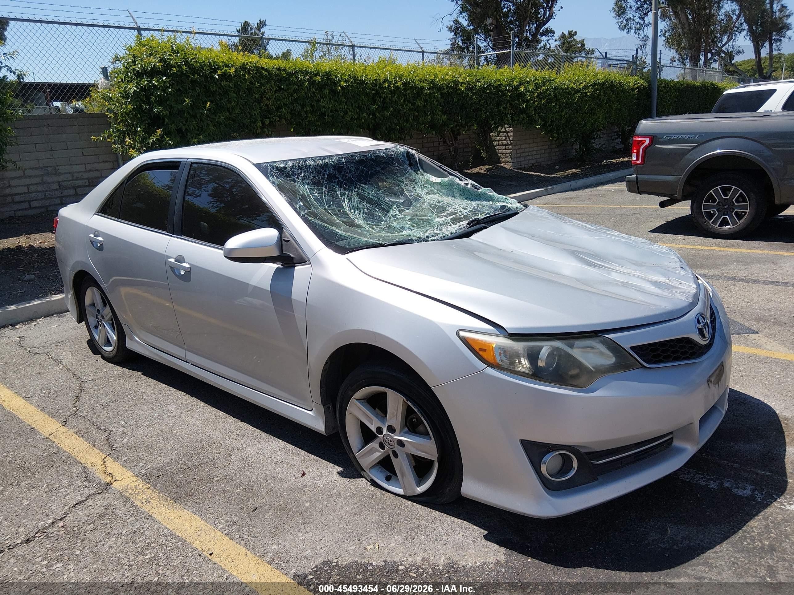 2014 Toyota Camry SE Sport, VIN 4T1BF1FK8EU440498 — Rollover