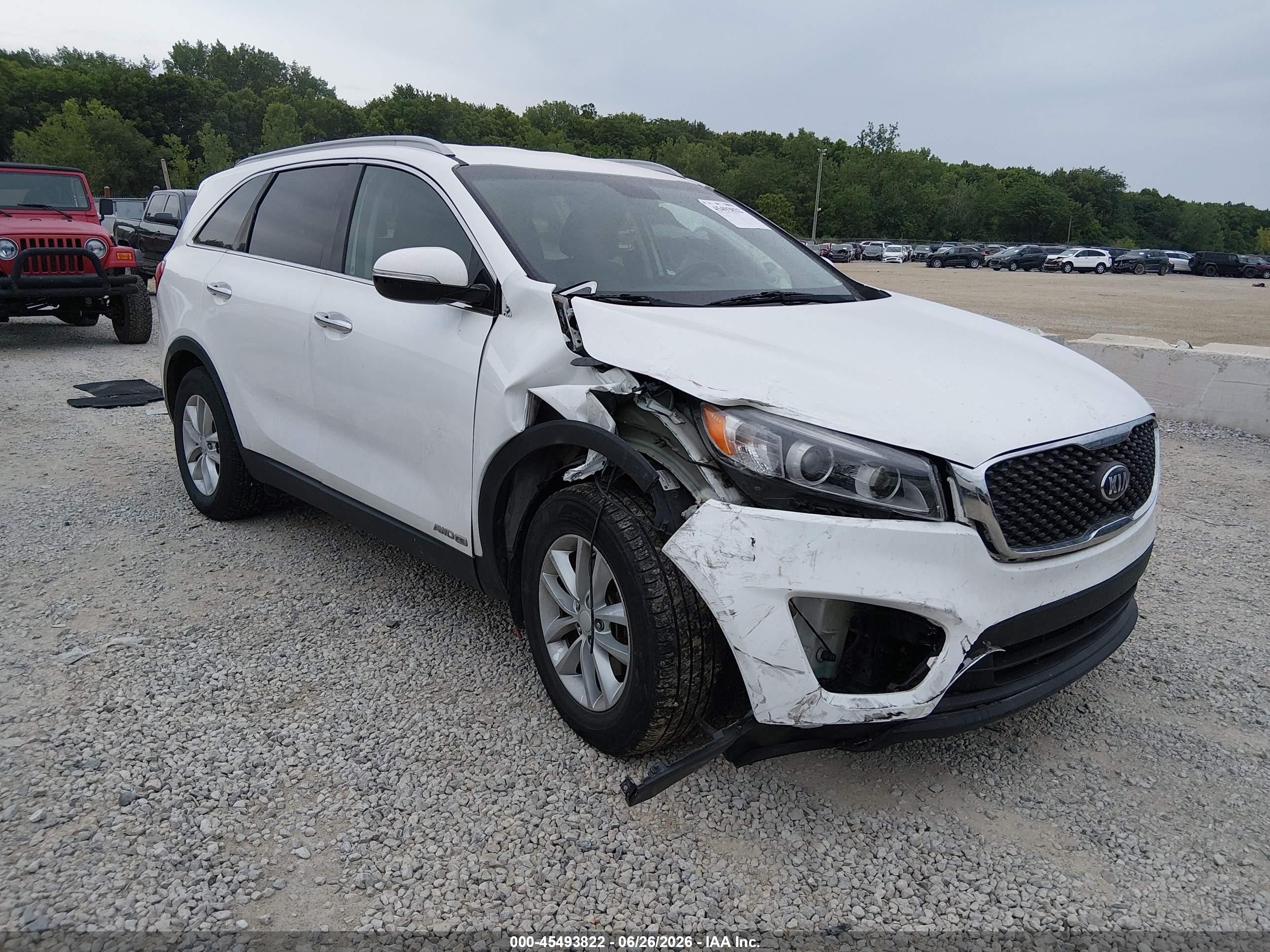 2016 Kia Sorento LX, VIN 5XYPGDA51GG173414 — Front end