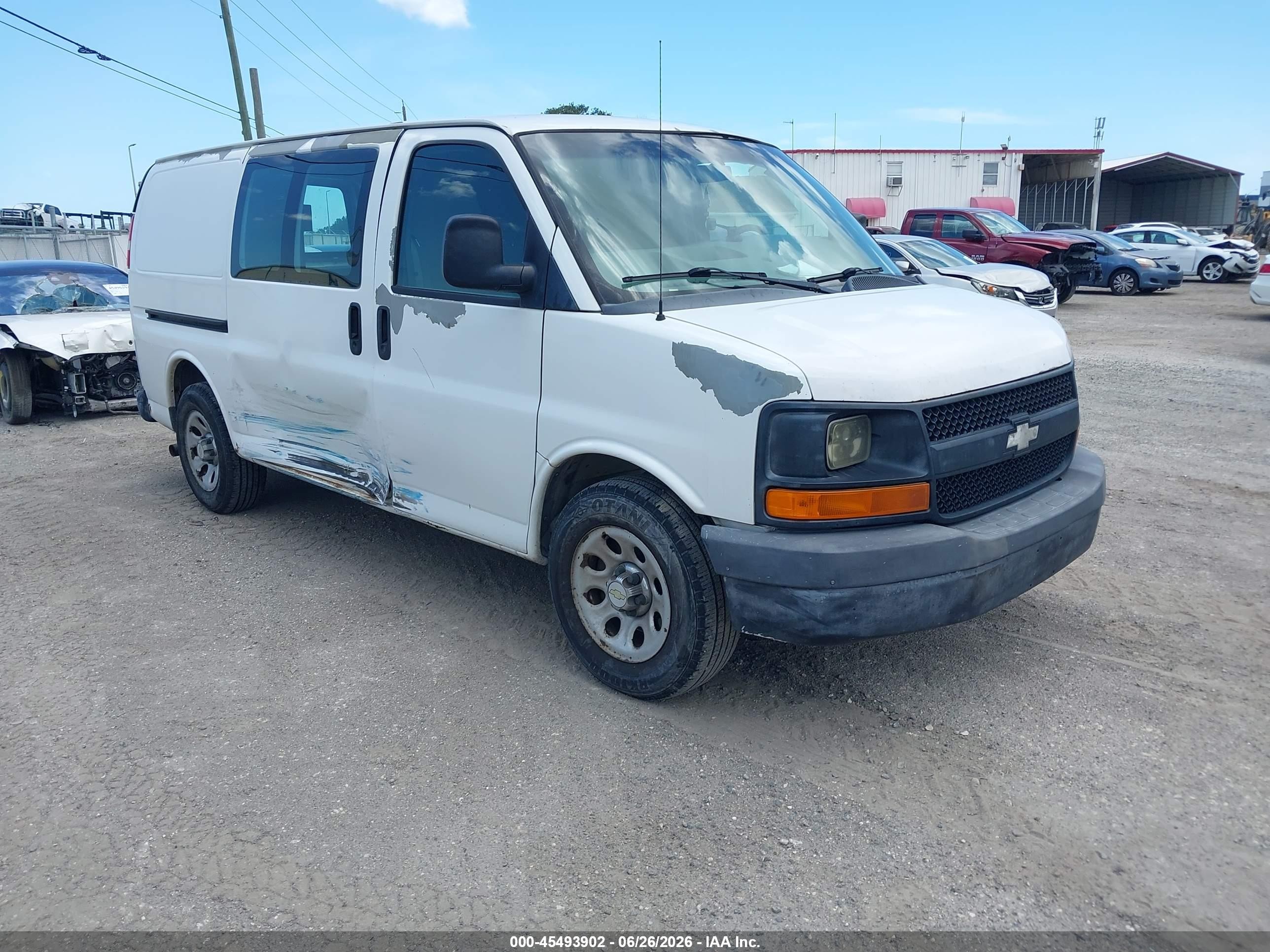 2011 Chevrolet Express Cargo, VIN 1GCSGAFX6B1187420 — Side
