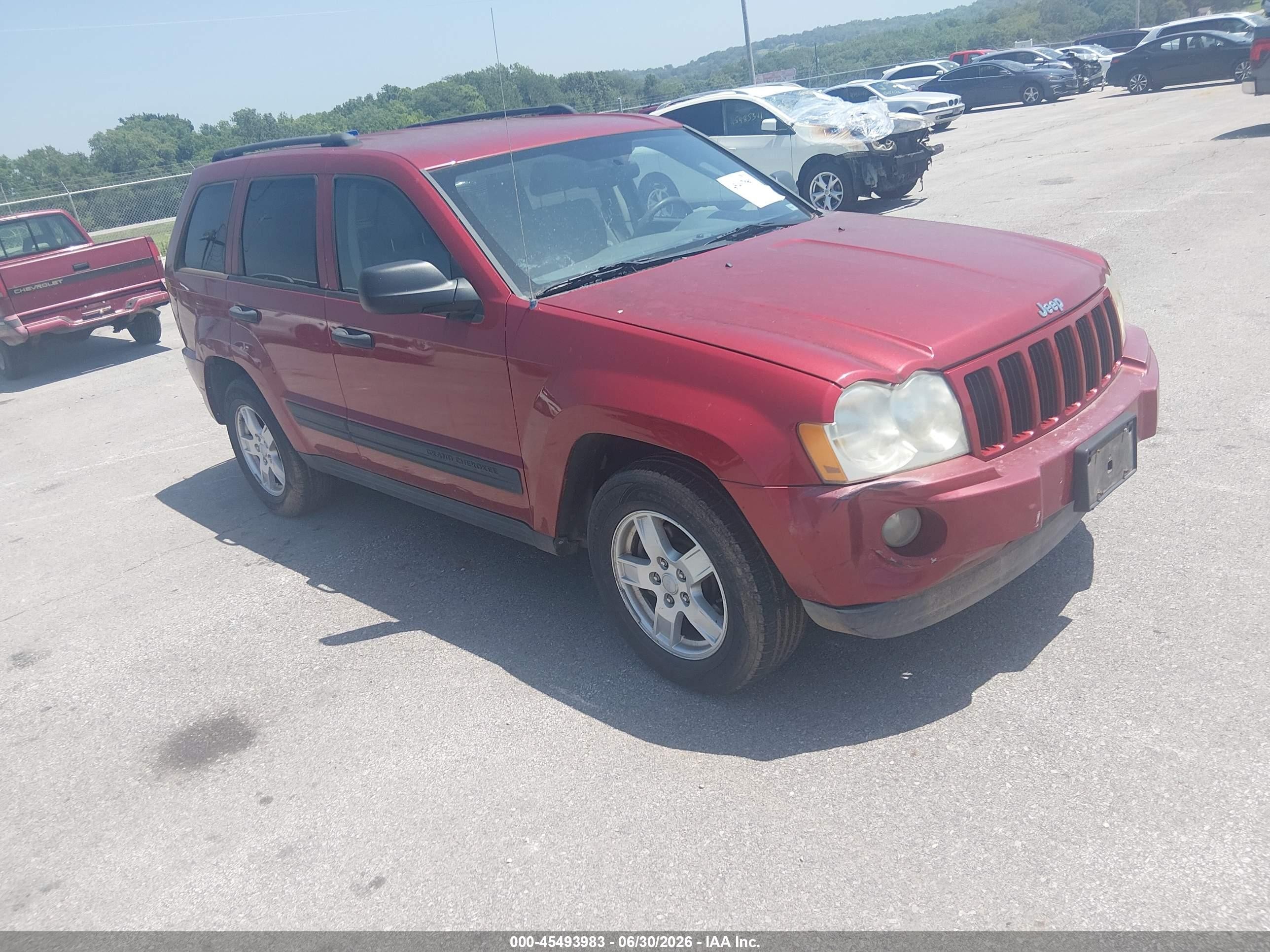 2006 Jeep Grand Cherokee Laredo, VIN 1J4HR48N76C235884 — Normal wear