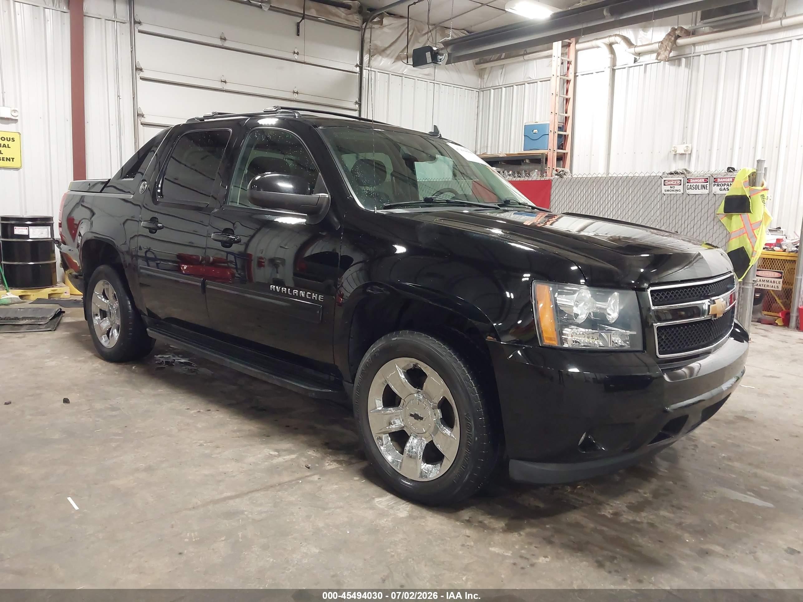 2013 Chevrolet Avalanche LS, VIN 3GNTKEE72DG296738 — Hail