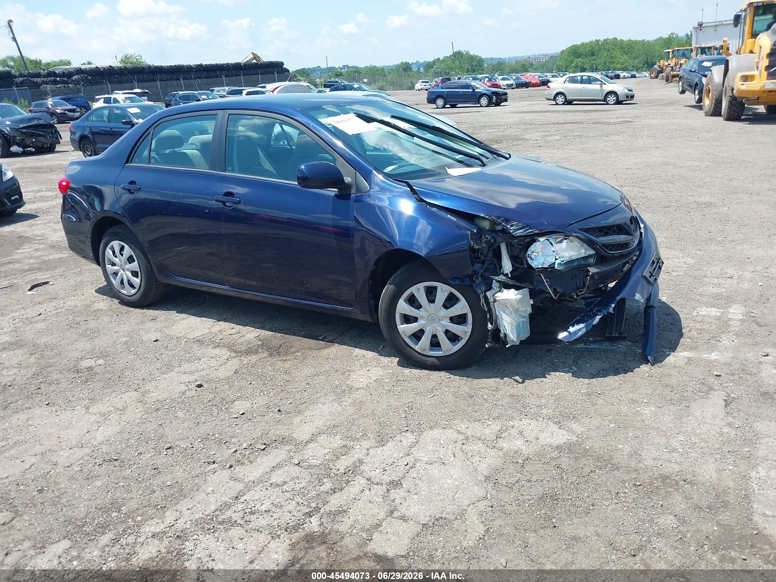 2011 Toyota Corolla LE, VIN 2T1BU4EE6BC693349 — Front end