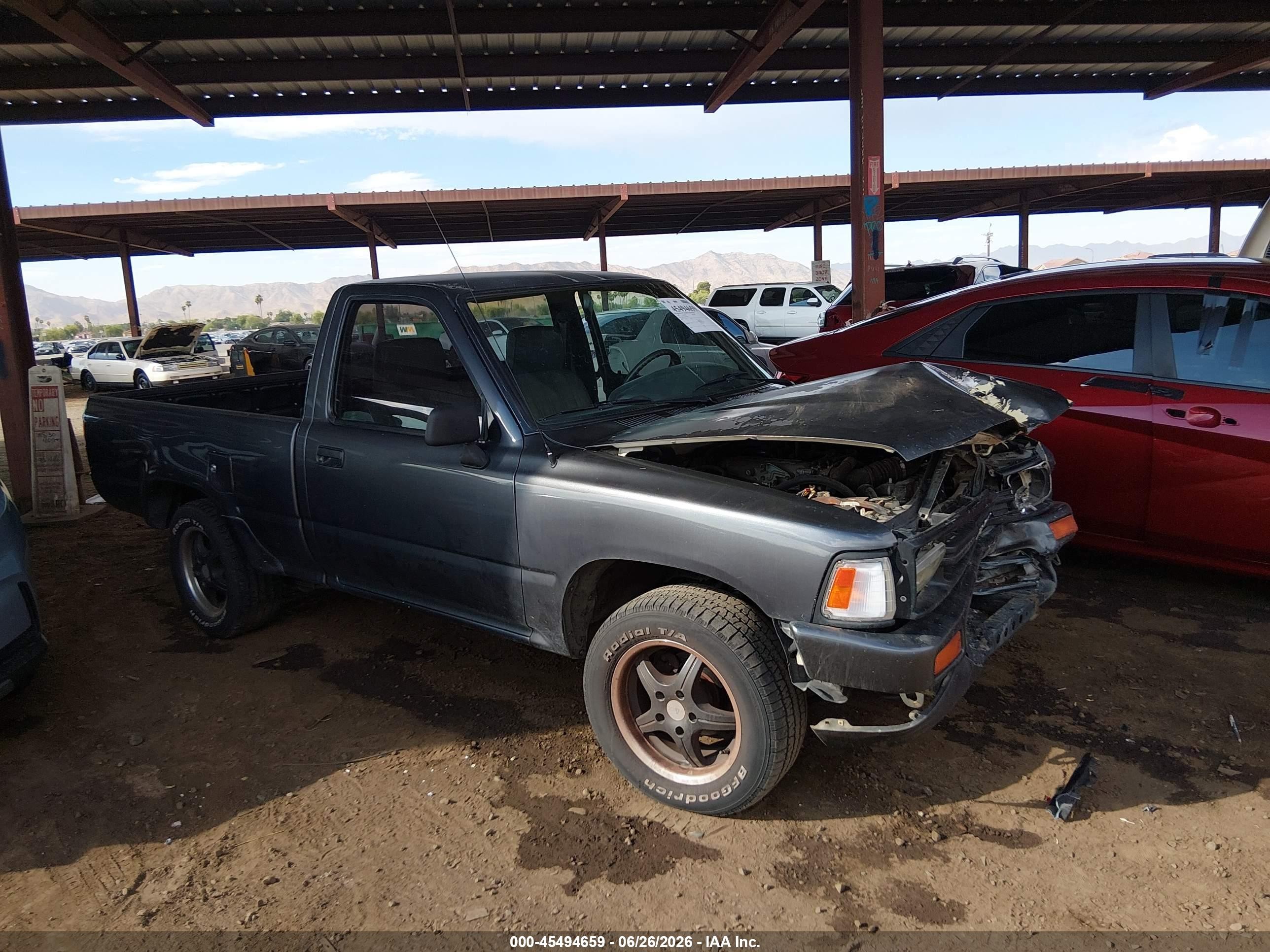 1991 Toyota Pickup, VIN JT4RN81A8M0078059 — Front end