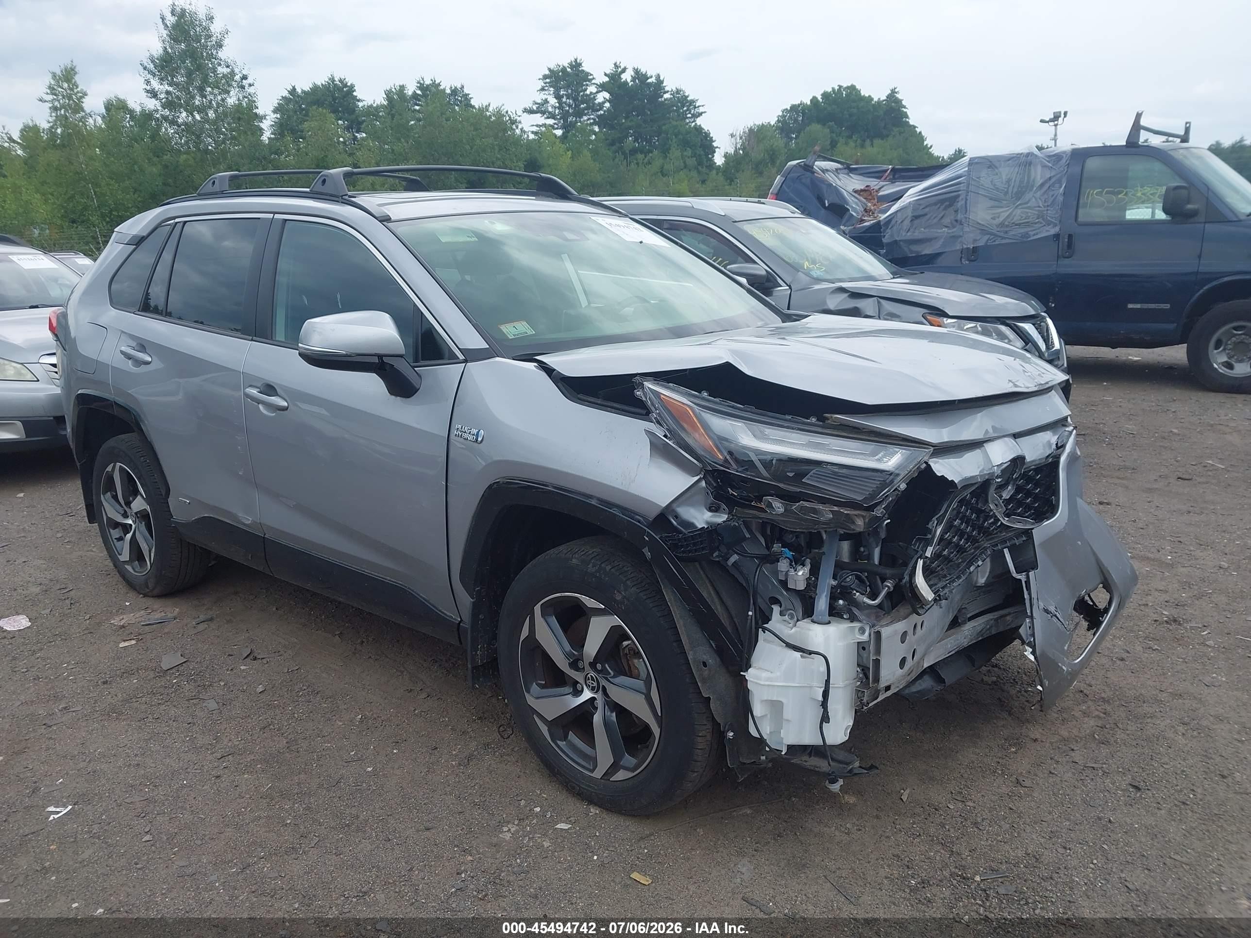 2023 Toyota RAV4 SE, VIN JTMAB3FV2PD114197 — Front end