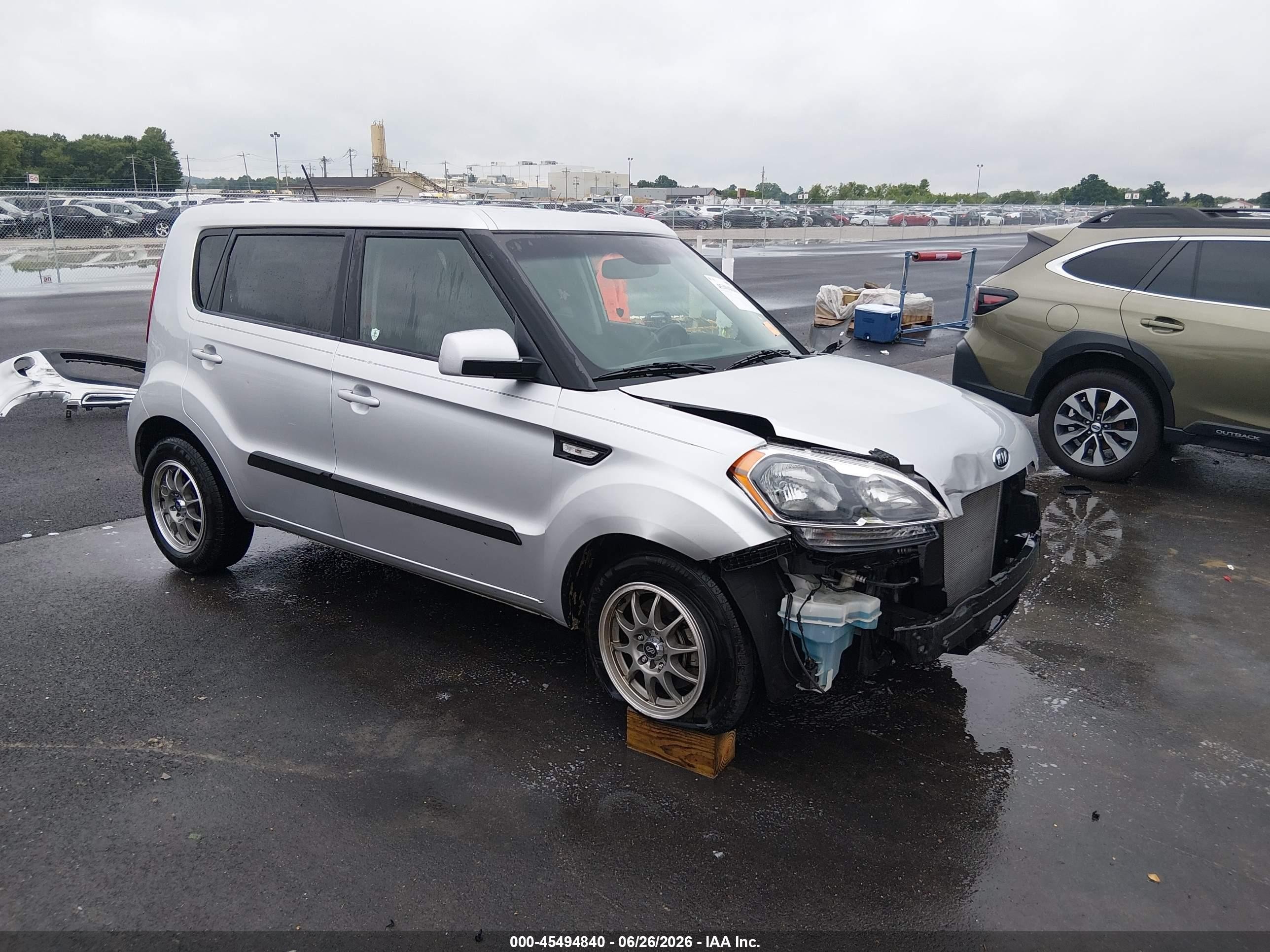 2012 Kia Soul, VIN KNDJT2A51C7462855 — Front end