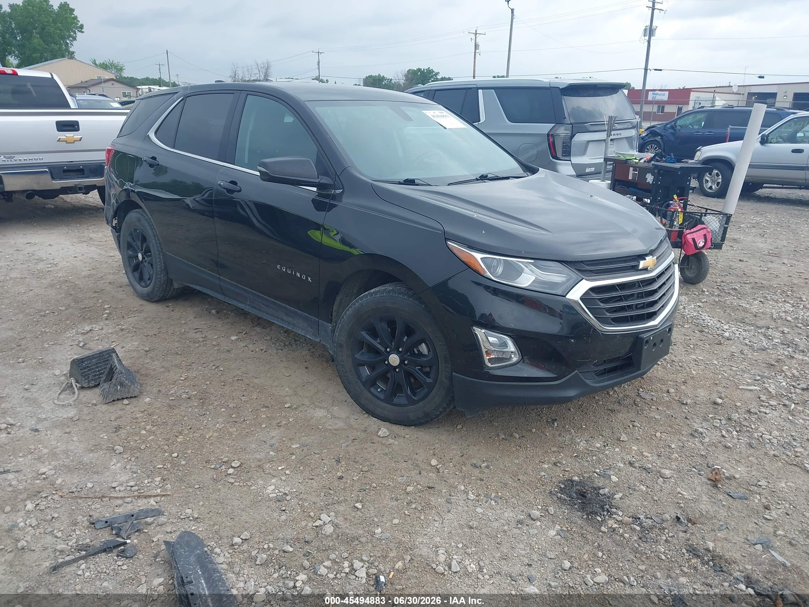 2018 Chevrolet Equinox LT, VIN 2GNAXJEV6J6285801 — Rear end