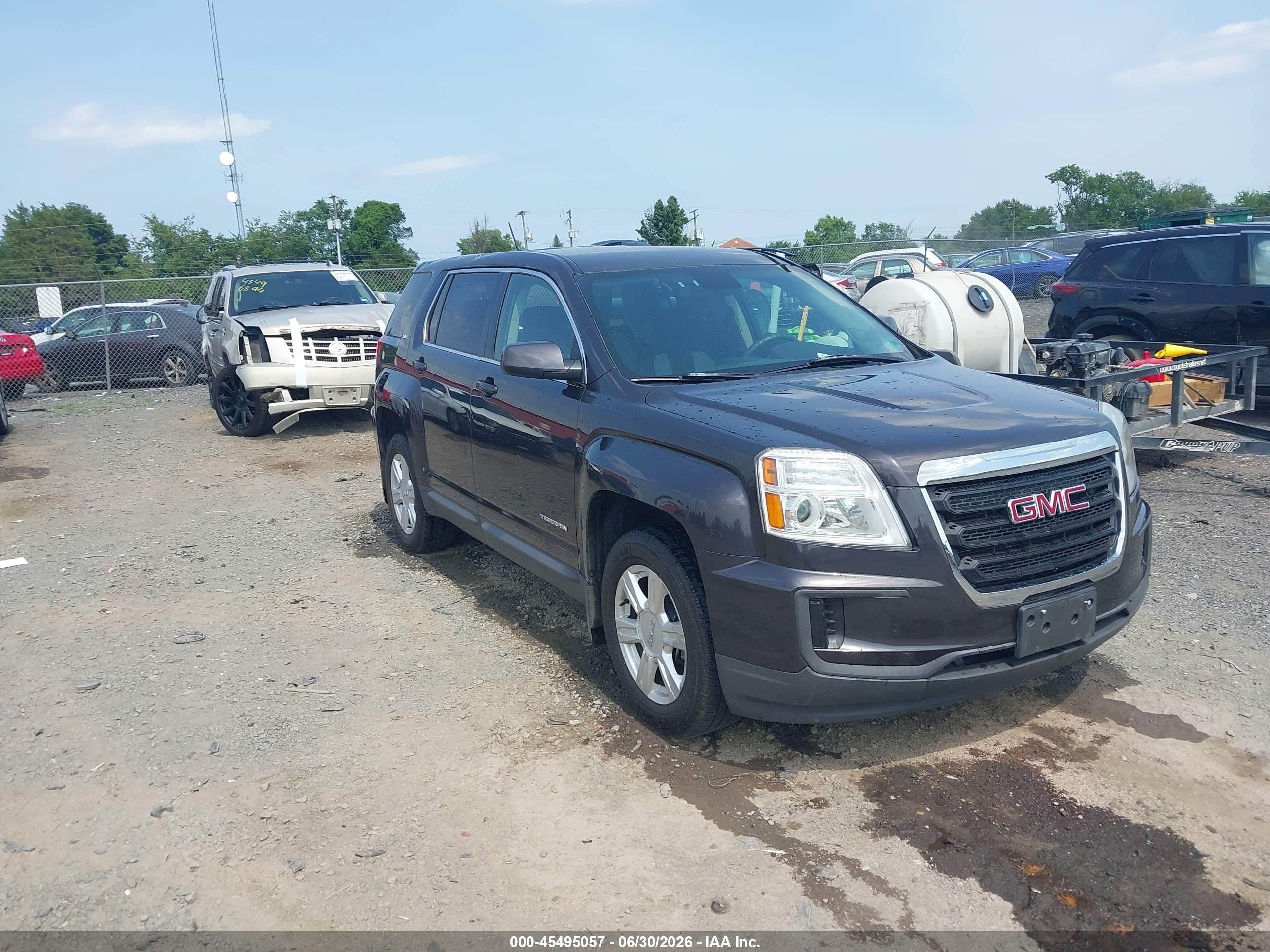 2016 GMC Terrain SLE, VIN 2GKFLSEK5G6302946 — Rear end