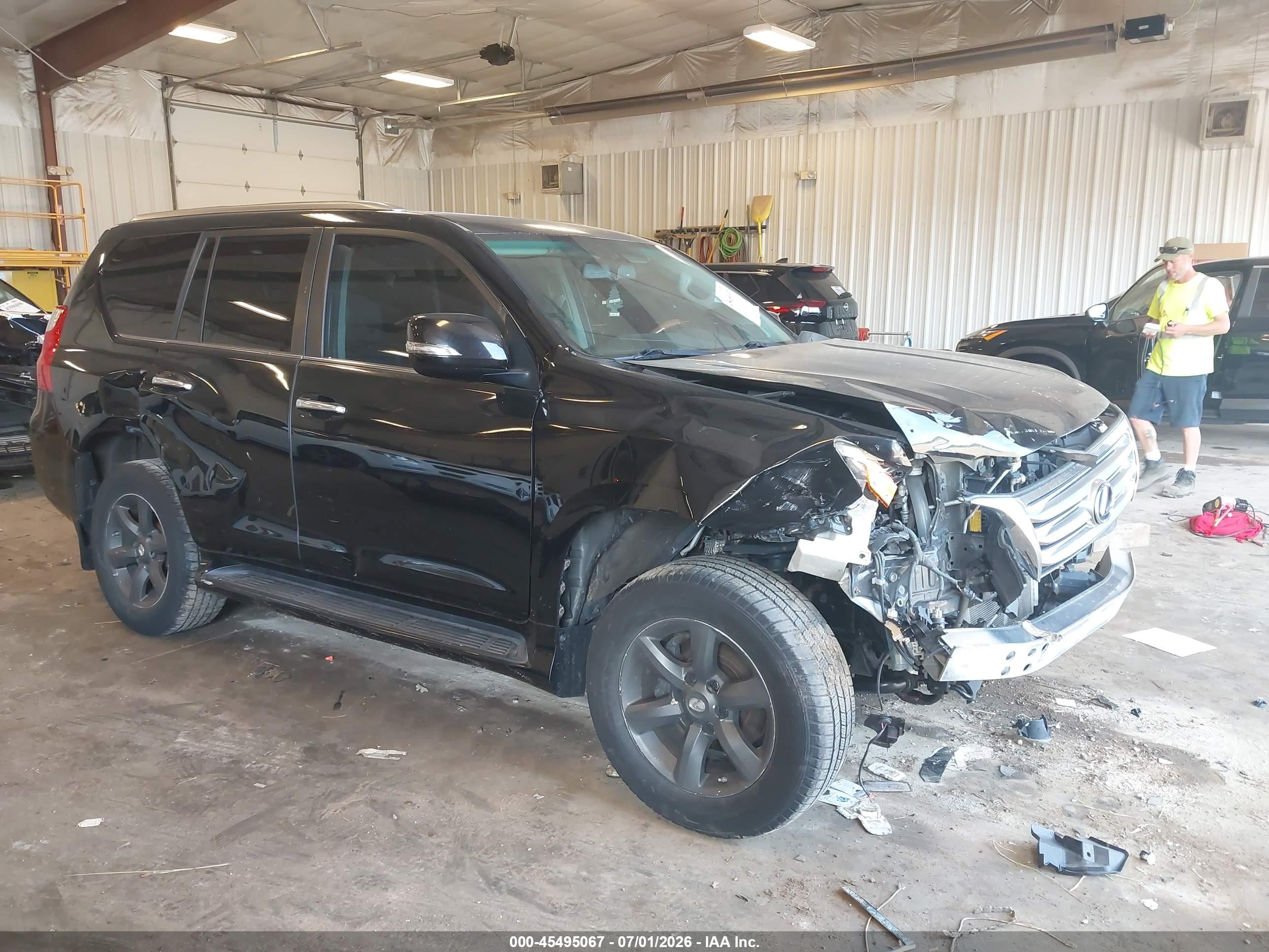 2011 Lexus GX 460, VIN JTJBM7FX9B5034547 — Front end
