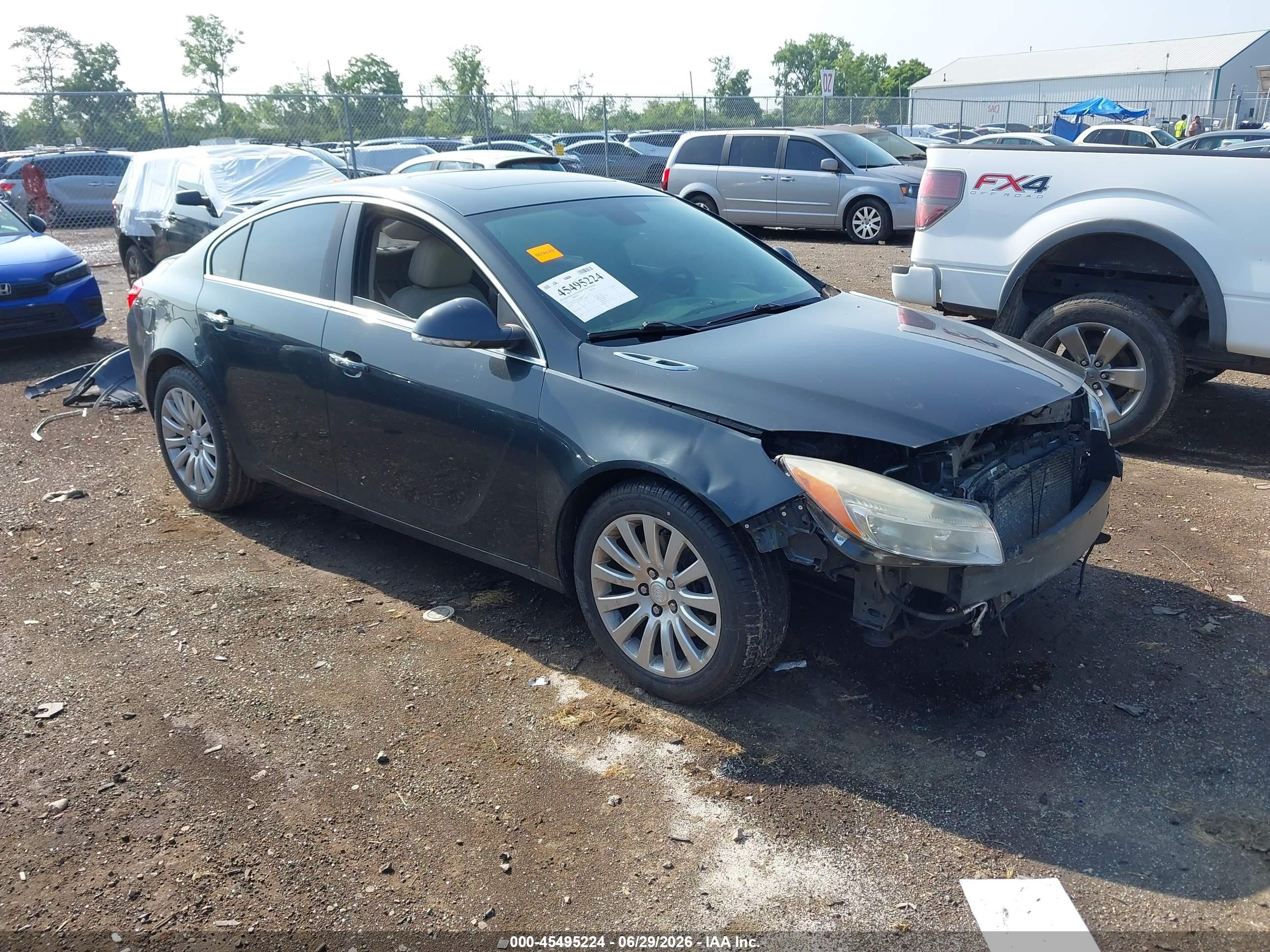2013 Buick Regal Turbo Premium 1, VIN 2G4GS5EV7D9194964 — Front end