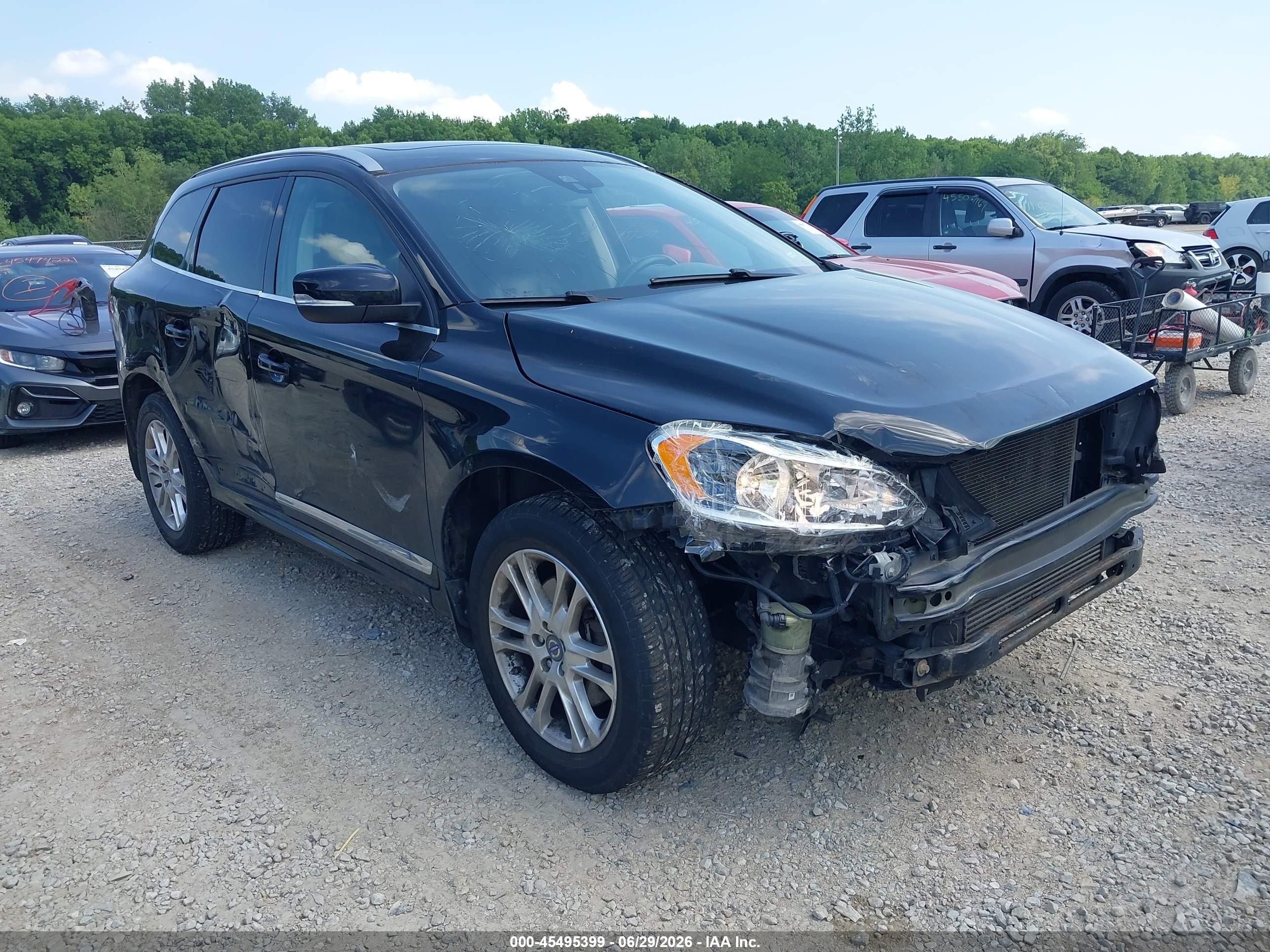 2015 Volvo XC60 T5 Drive-E Premier, VIN YV440MDB6F2621791 — Normal wear